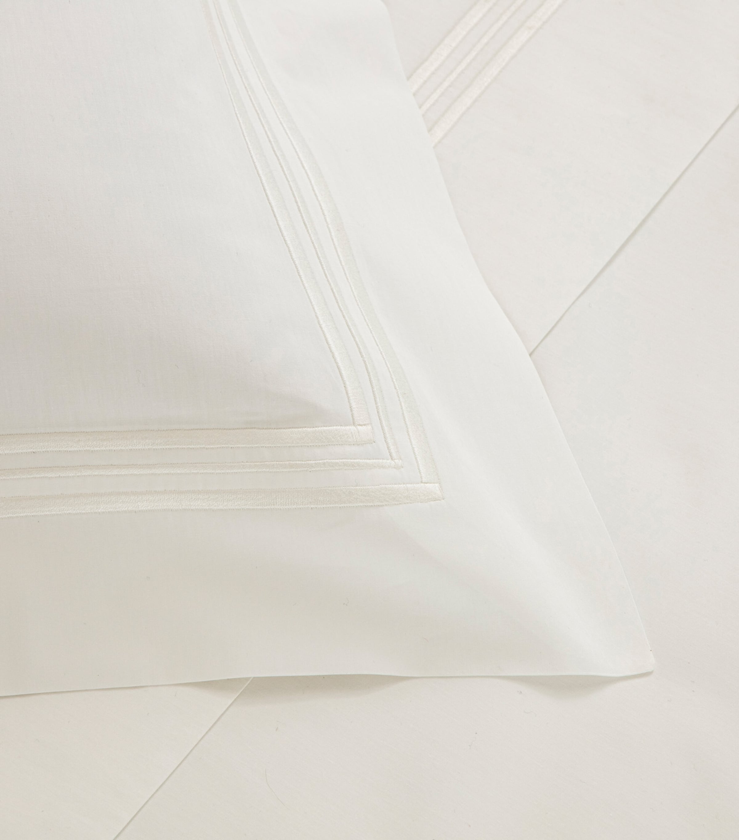 Triplo Bourdon King XL Duvet Cover (240cm x 220cm) BB14 - BIANCO/MILK Image 6