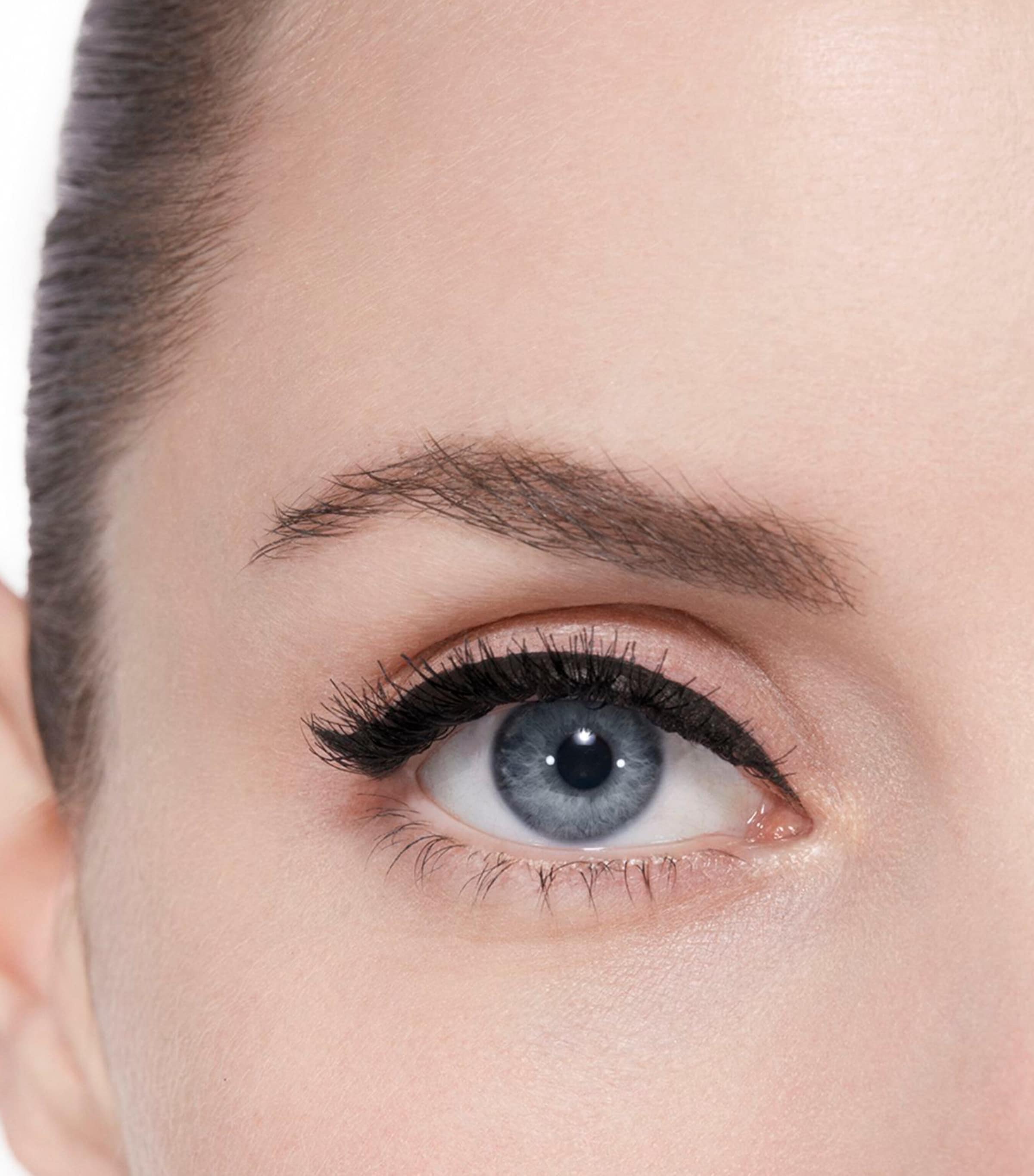 CHANEL LE LINER Liquid Eyeliner Noir Profond Image 5
