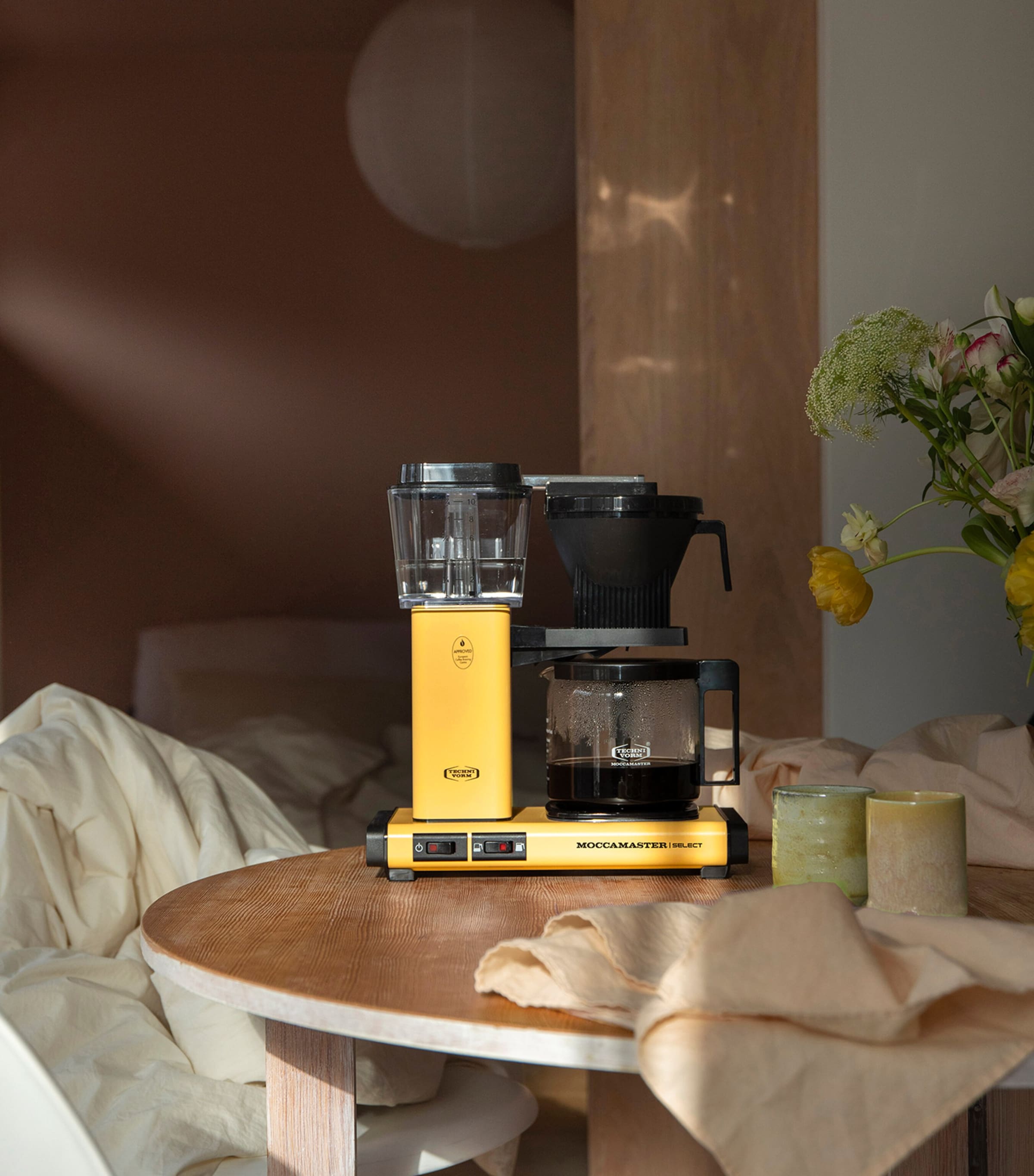 Moccamaster KBG Select Filter Coffee Machine Yellow Pepper Image 5