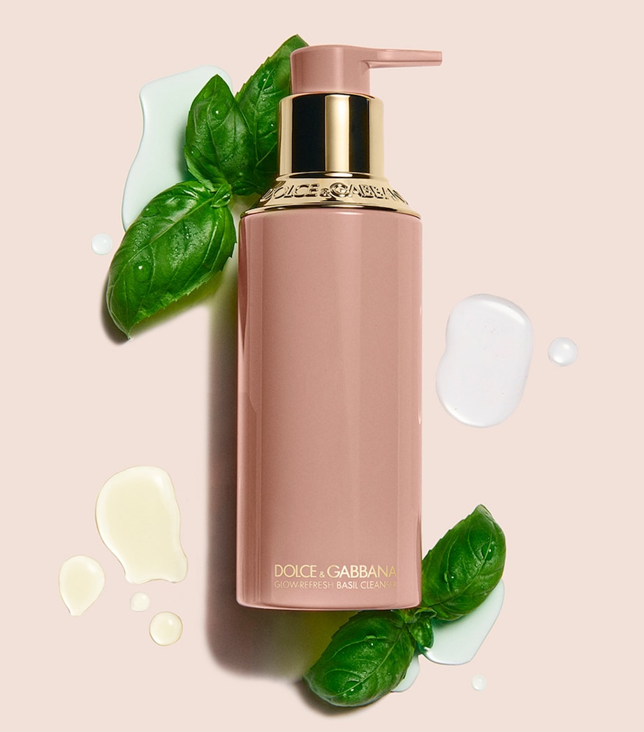 Dolce&Gabbana Glow-Refresh Basil Cleanser (150ml) Image 4
