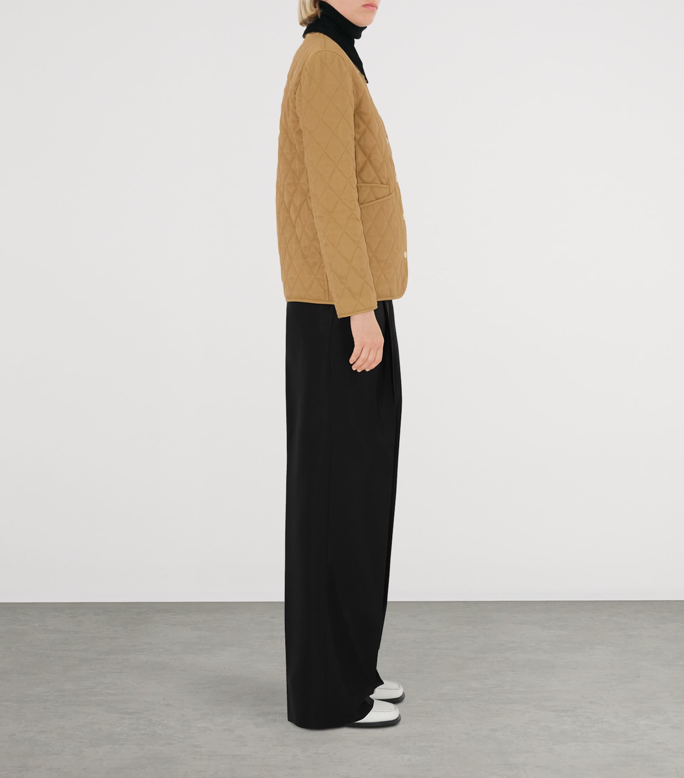 Quilted Barn Jacket CAMEL Image 3