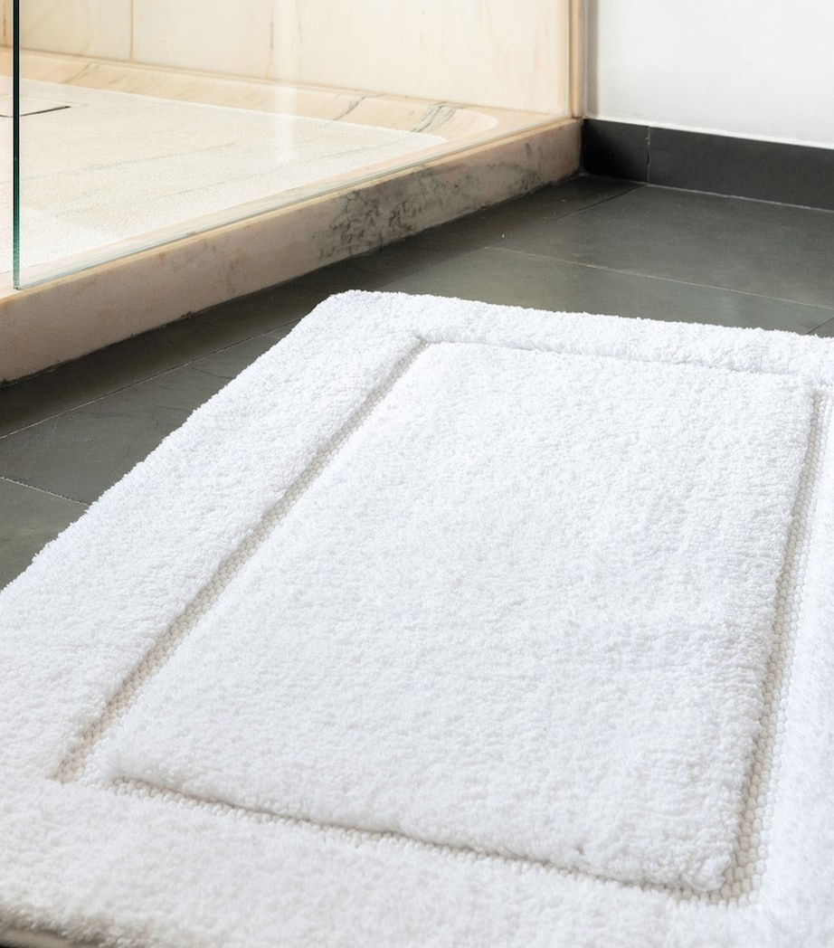 GRACCIOZA Egoist Frame Bath Mat (60cm x 100cm) Snow Image 2