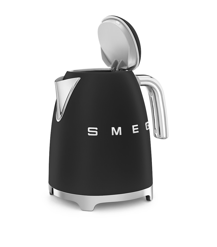 Retro Kettle MATTE BLACK Image 3