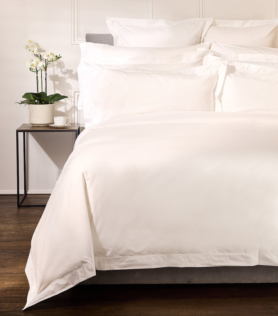 Harrods of London Chester King Fitted Sheet (150cm x 200cm) White Image 1