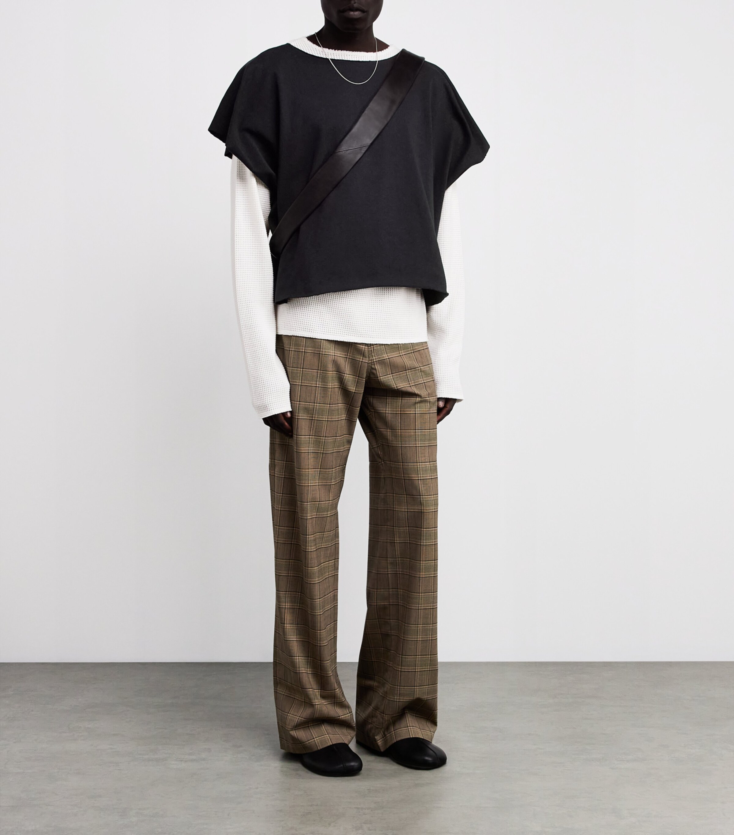 Double-Layer Distressed T-Shirt BLACK/SALT WHITE Image 2