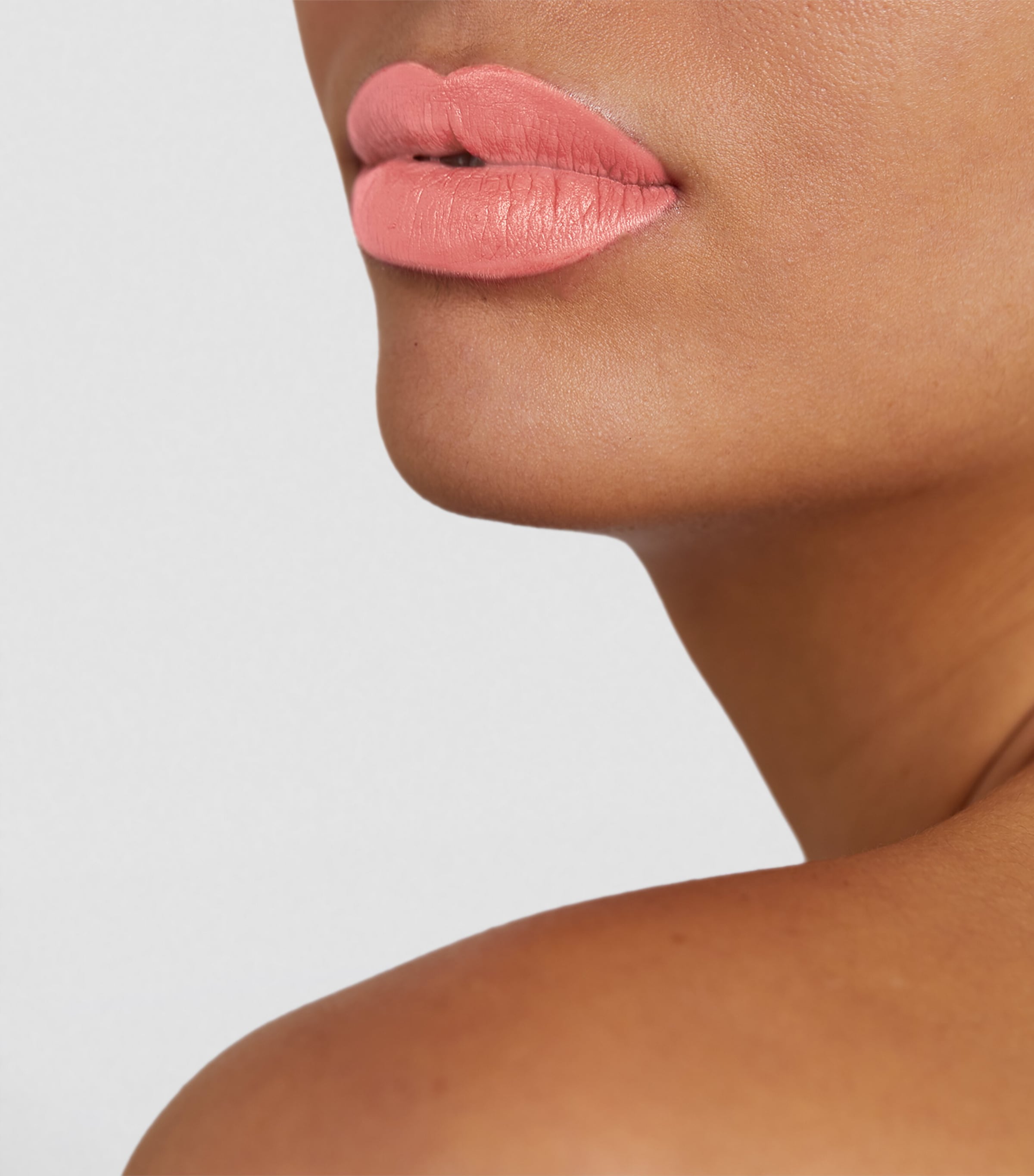 Powder Kiss Lipstick REVERENCE Image 2