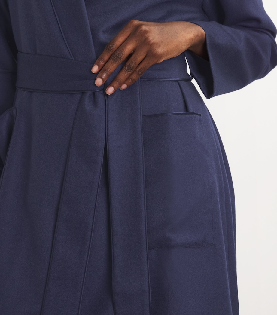 Cashmere Logan Robe OSAKA Image 6