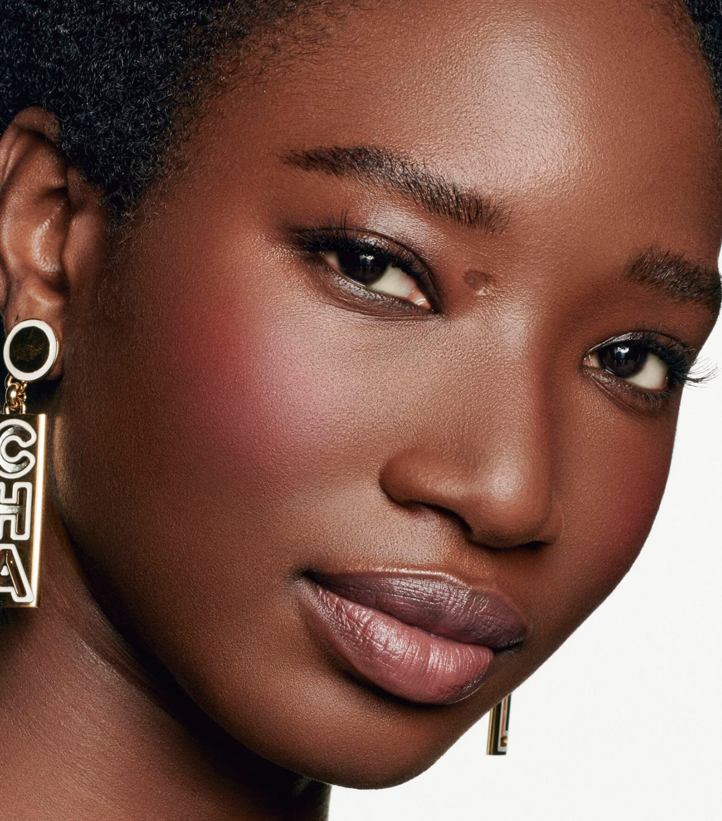 JOUES CONTRASTE Intense Cream-To-Powder Blush GRENAT PROFOND Image 3