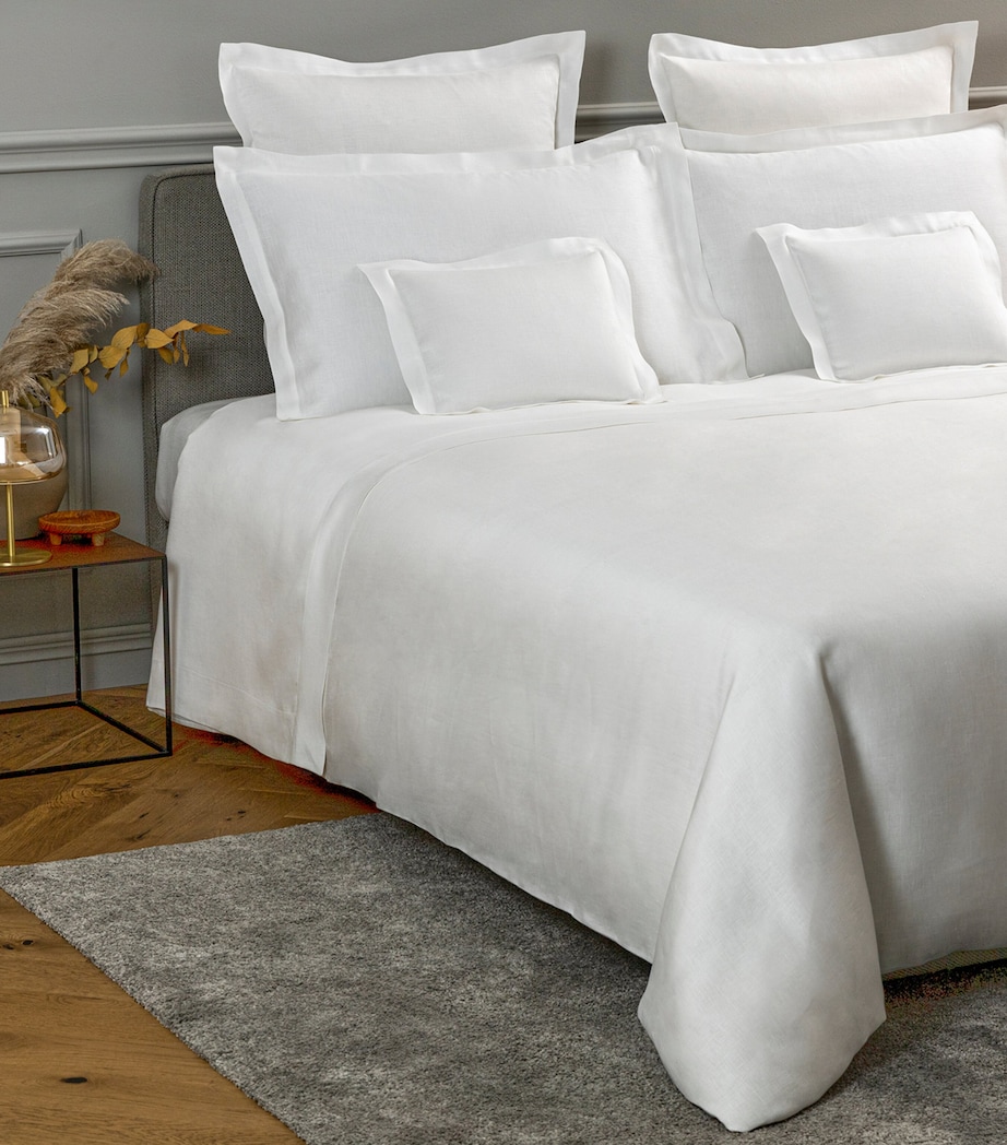 Frette Divine Duvet Cover (280cm x 260cm) Bianco Ottico Image 4