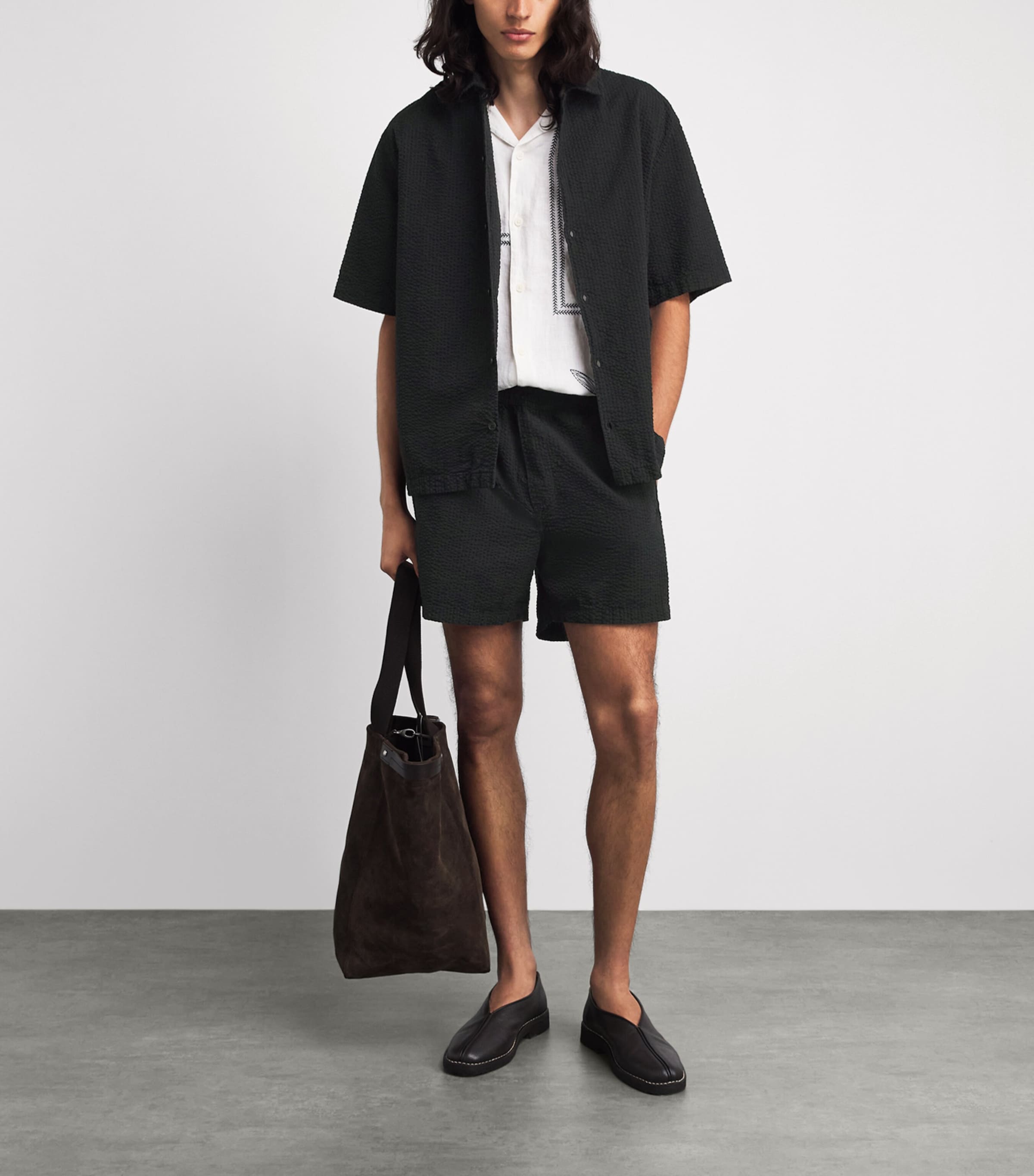 Wax London Mens Cotton Seersucker Keats Short-Sleeve Shirt Black Image 2