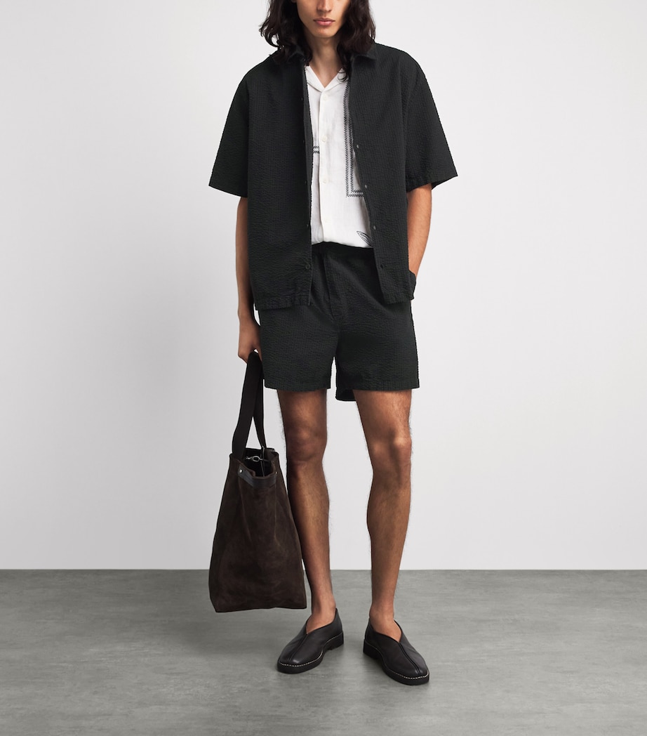 Wax London Mens Cotton Seersucker Keats Short-Sleeve Shirt Black Image 2