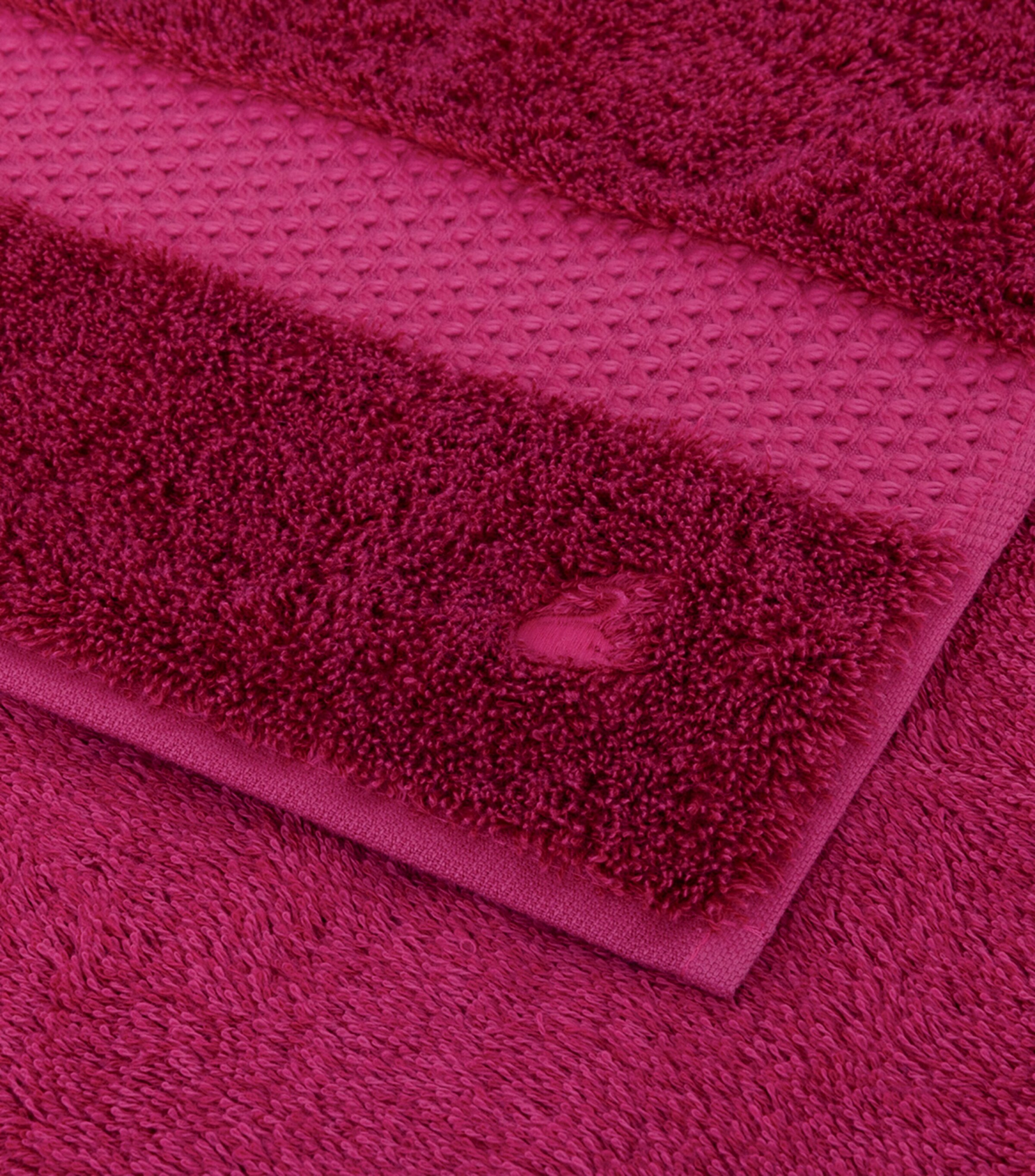Yves Delorme Etoile Bath Towel (70cm x 140cm) Fushia Image 4