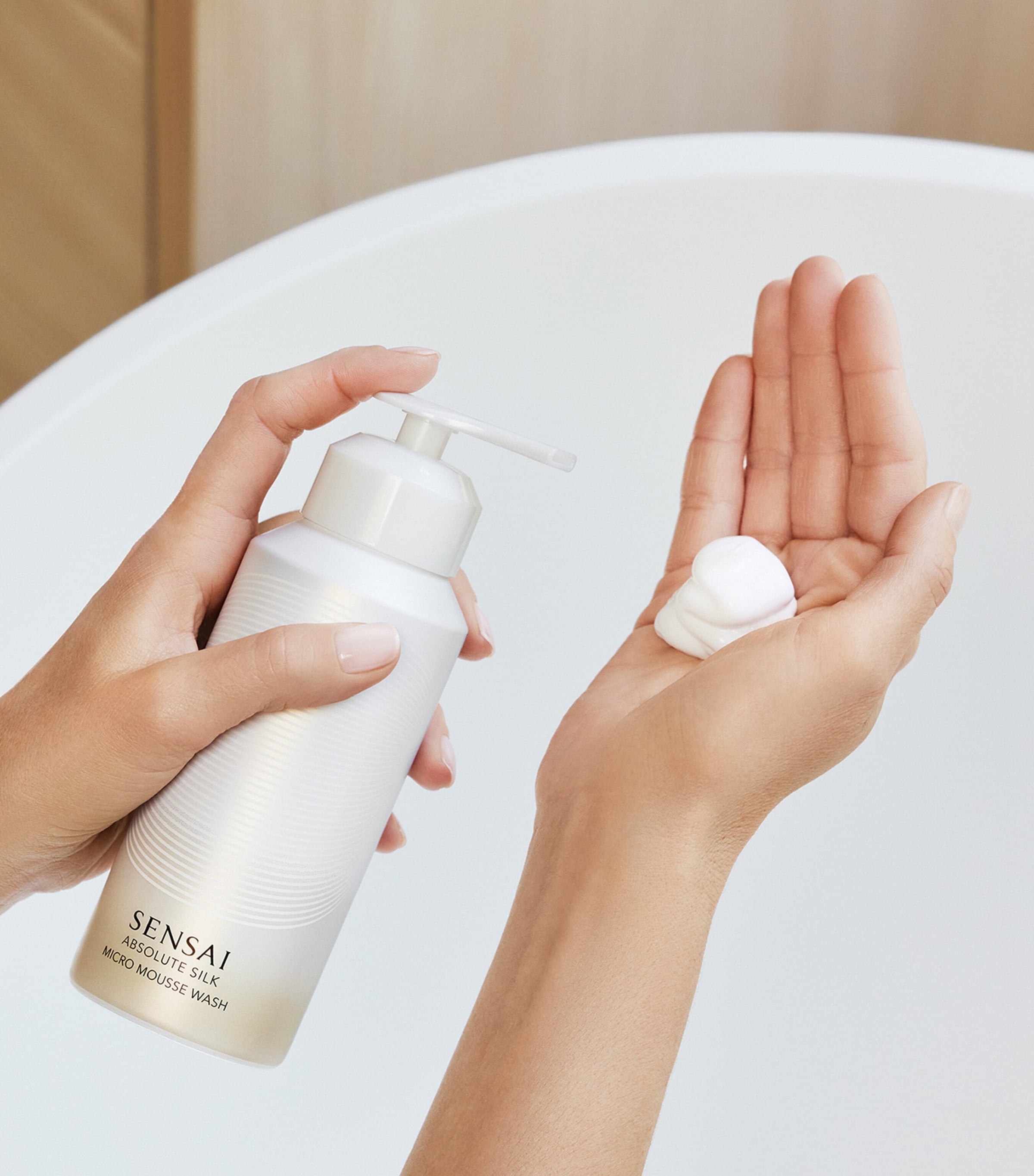 Absolute Silk Micro Mousse Wash (180ml) NO COLOUR Image 3