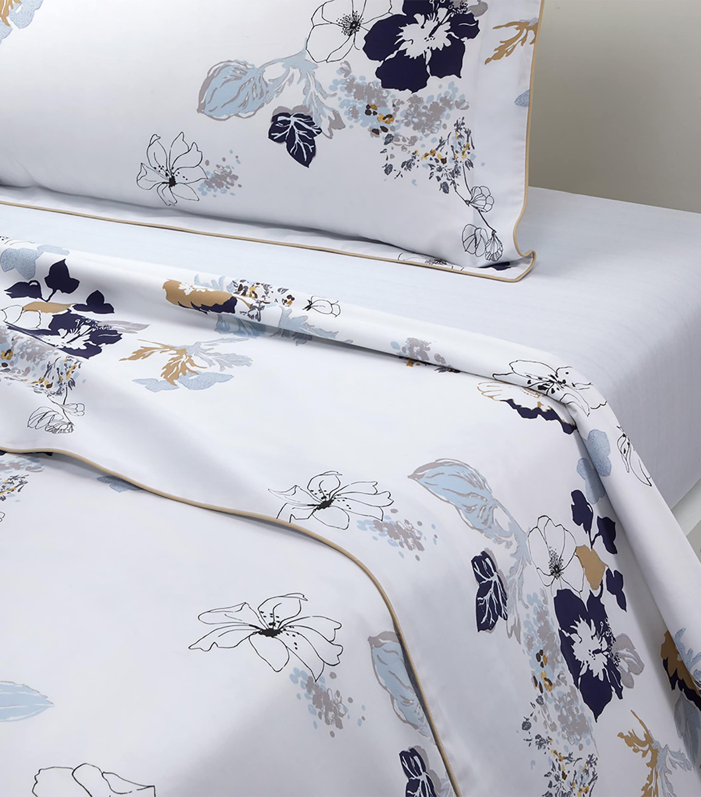 Organic Cotton Eclipses Double Flat Sheet (240cm x 295cm) MULTICOLOURED Image 2