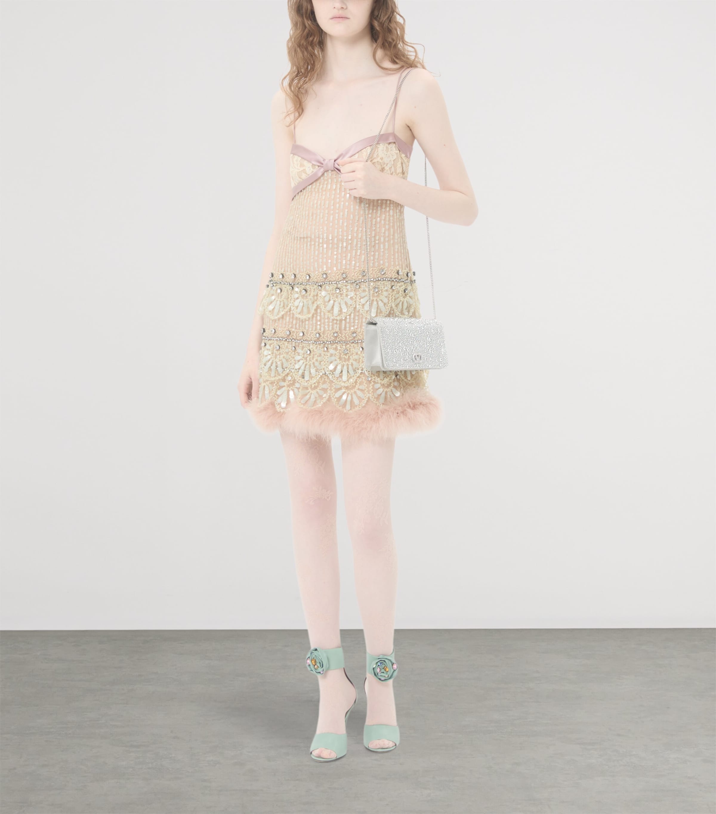 Mini Embellished VLogo Signature Shoulder Bag C9F Image 6