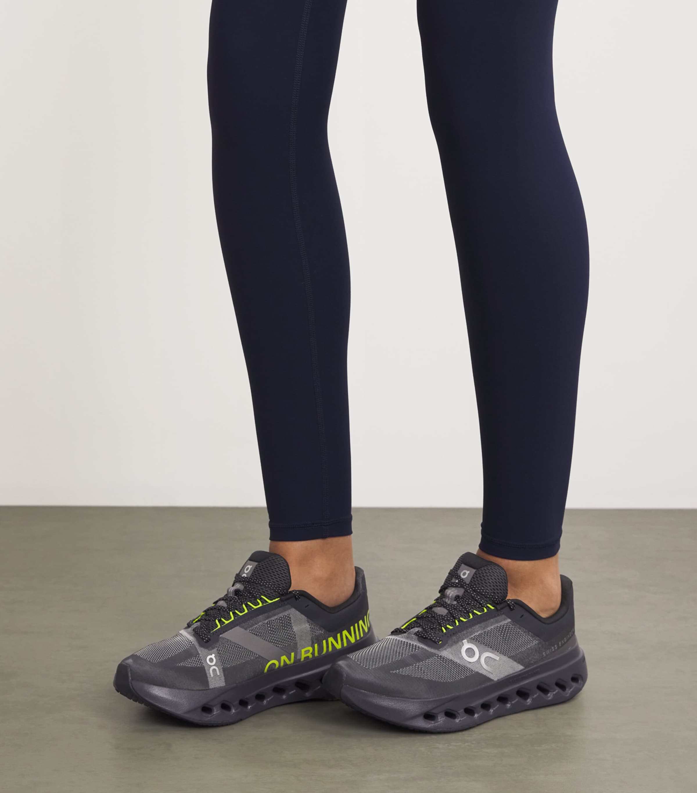 Cloudsurfer Next Trainers BLACK/IRON Image 2