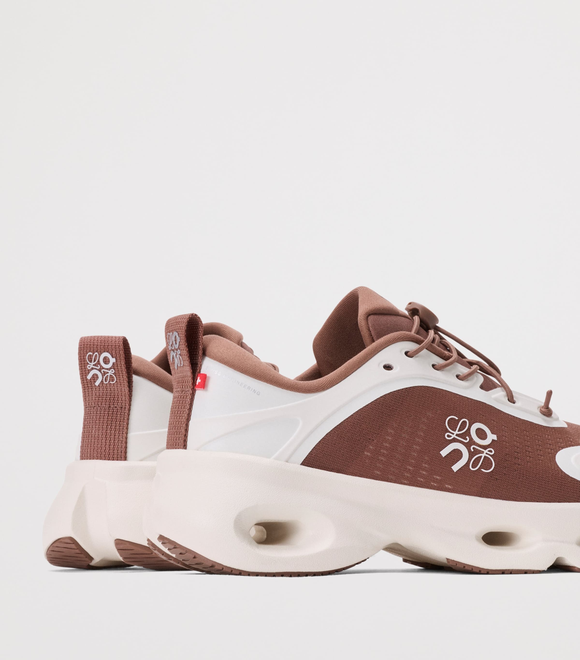 LOEWE x On Cloudsolo Trainers Taupe/eggshell Image 5