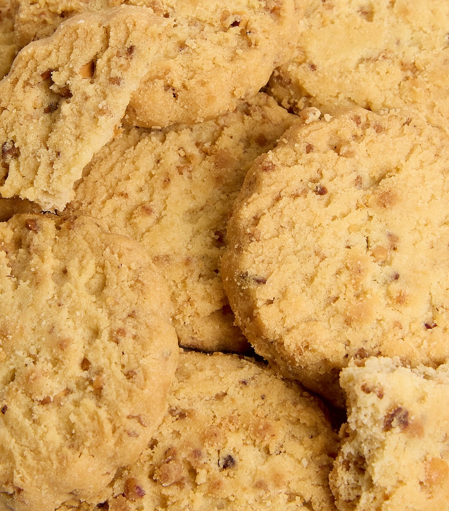 Hazelnut Praline Shortbread (190g) NO COLOUR Image 5