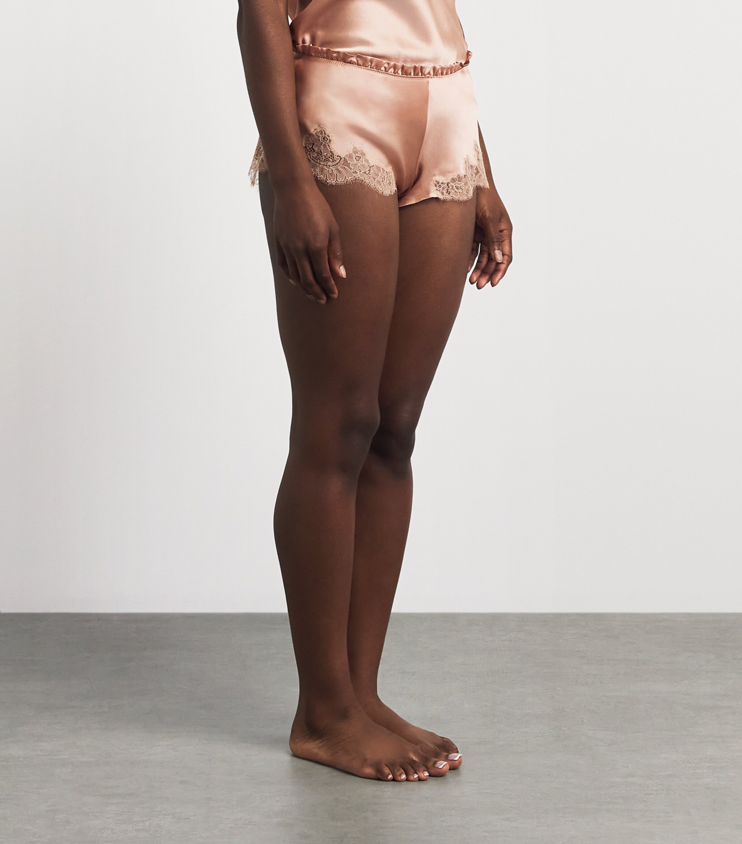 Carine Gilson Womens Silk Cérès Pyjama Shorts Beige Vision Image 4