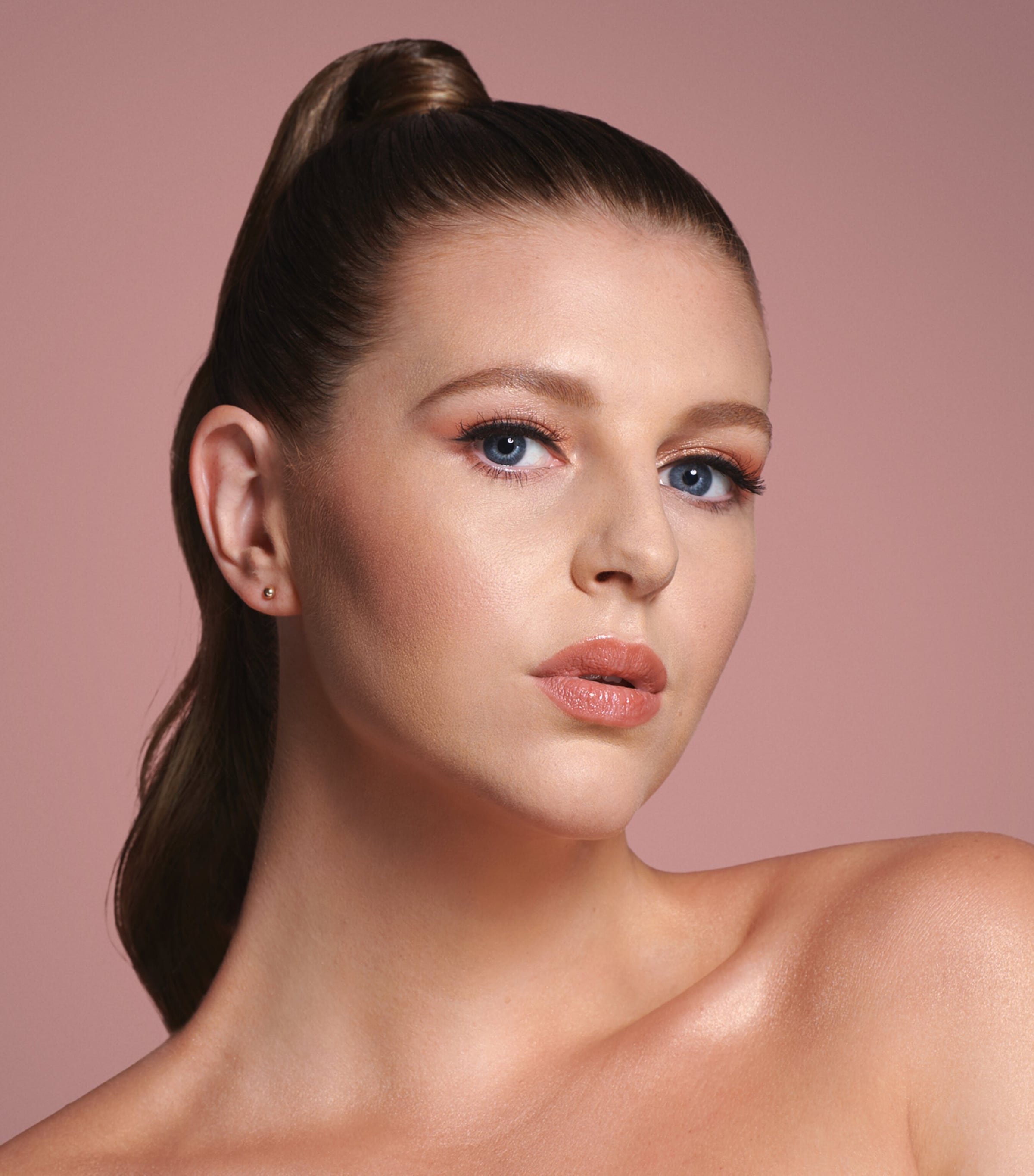 Huda Beauty #FauxFilter Luminous Matte Liquid Foundation Macaroon Image 3