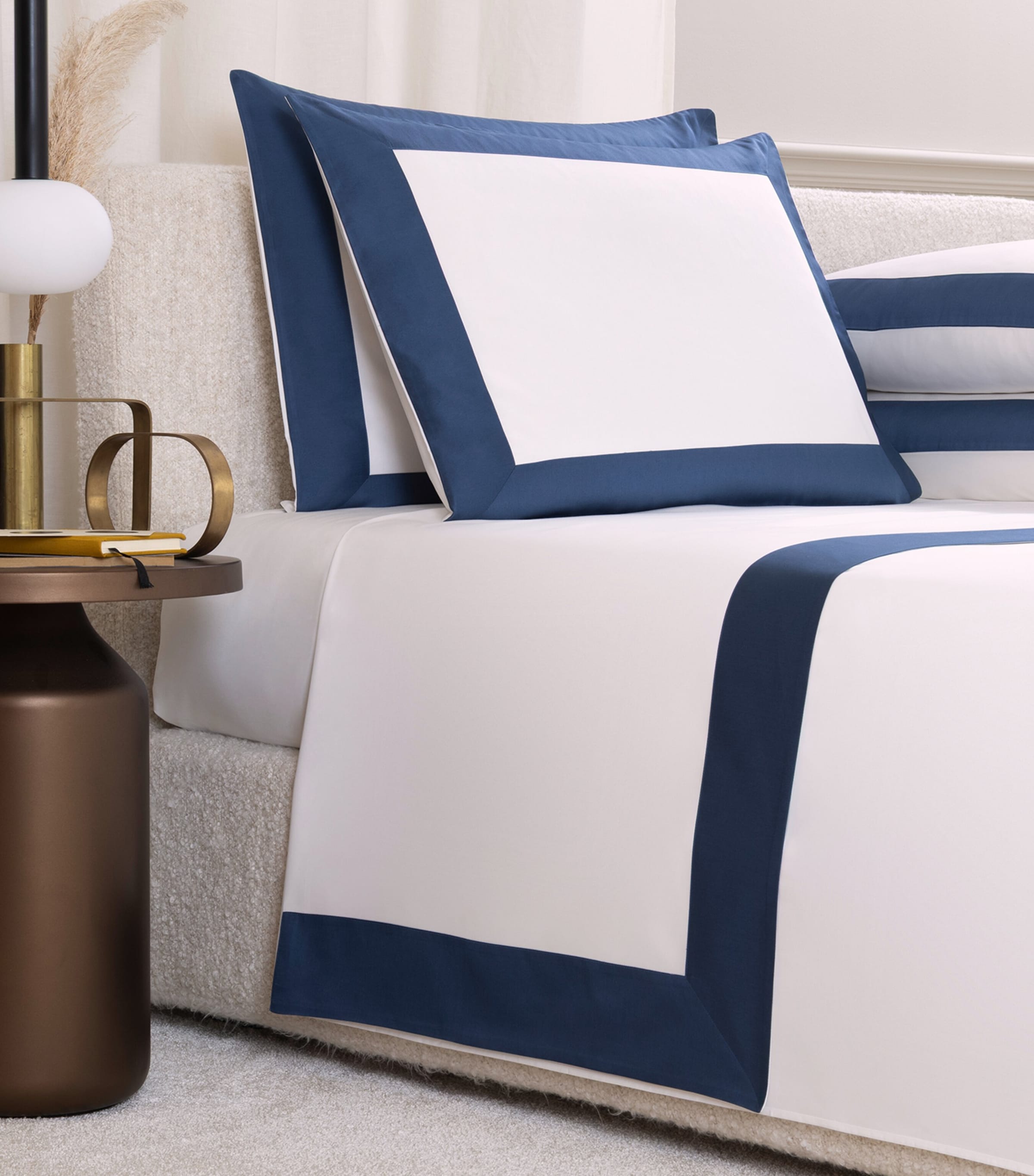 Frette Cotton Bold Sheet Set Milk/indigo B Image 1