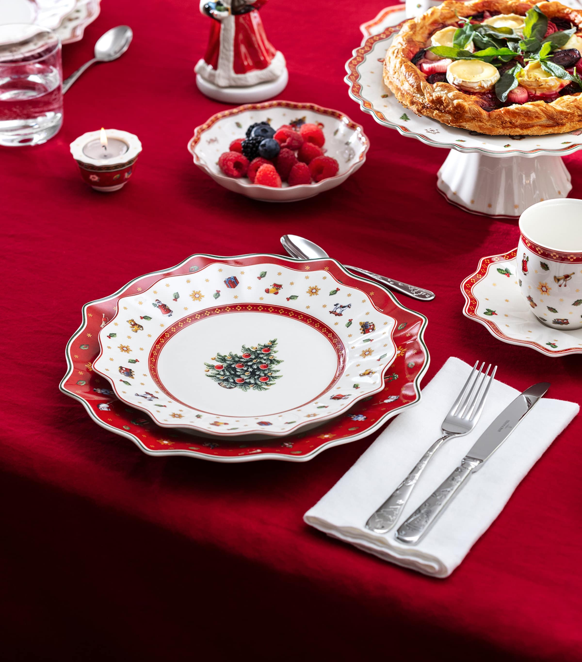 Toy's Delight Plate (26cm) Image 3