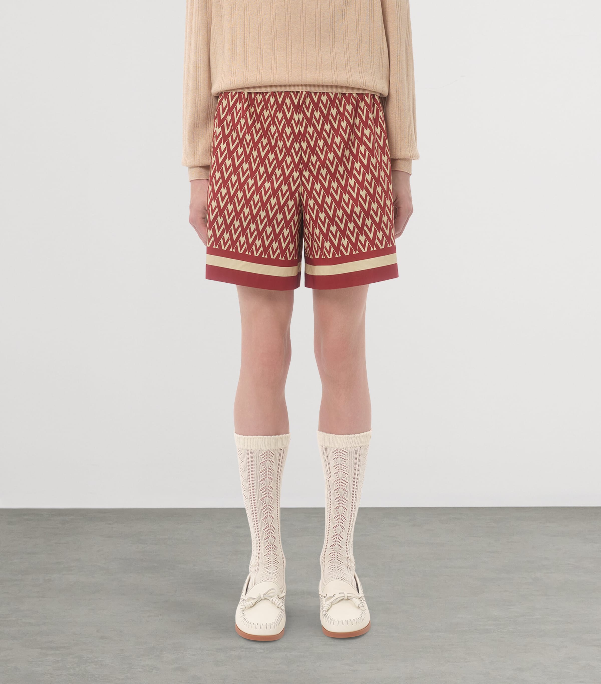 Valentino Garavani Mens Toute La V Bermuda Shorts Clt Image 2