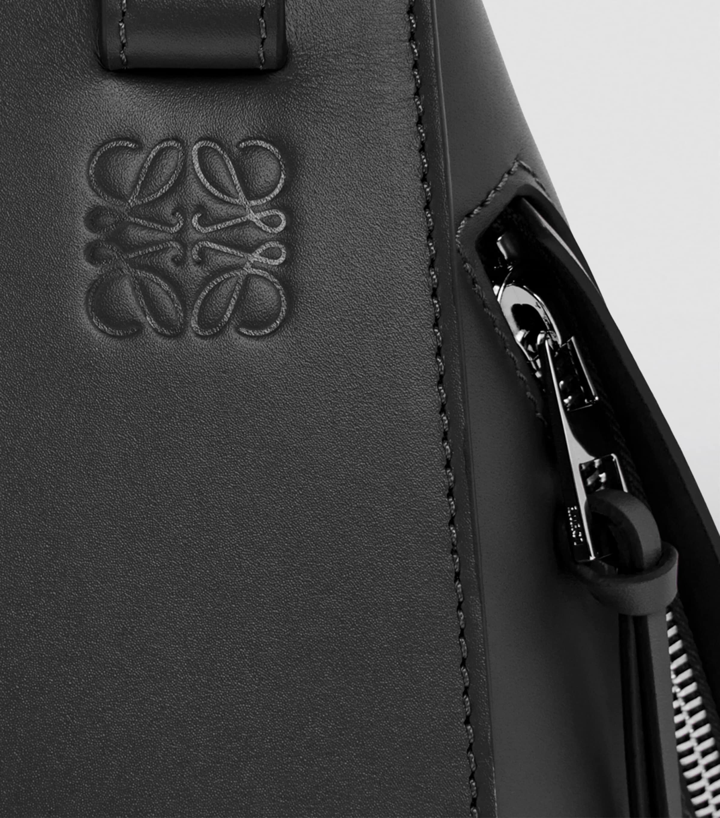 Leather Compact Hammock Top-Handle Bag BLACK Image 9