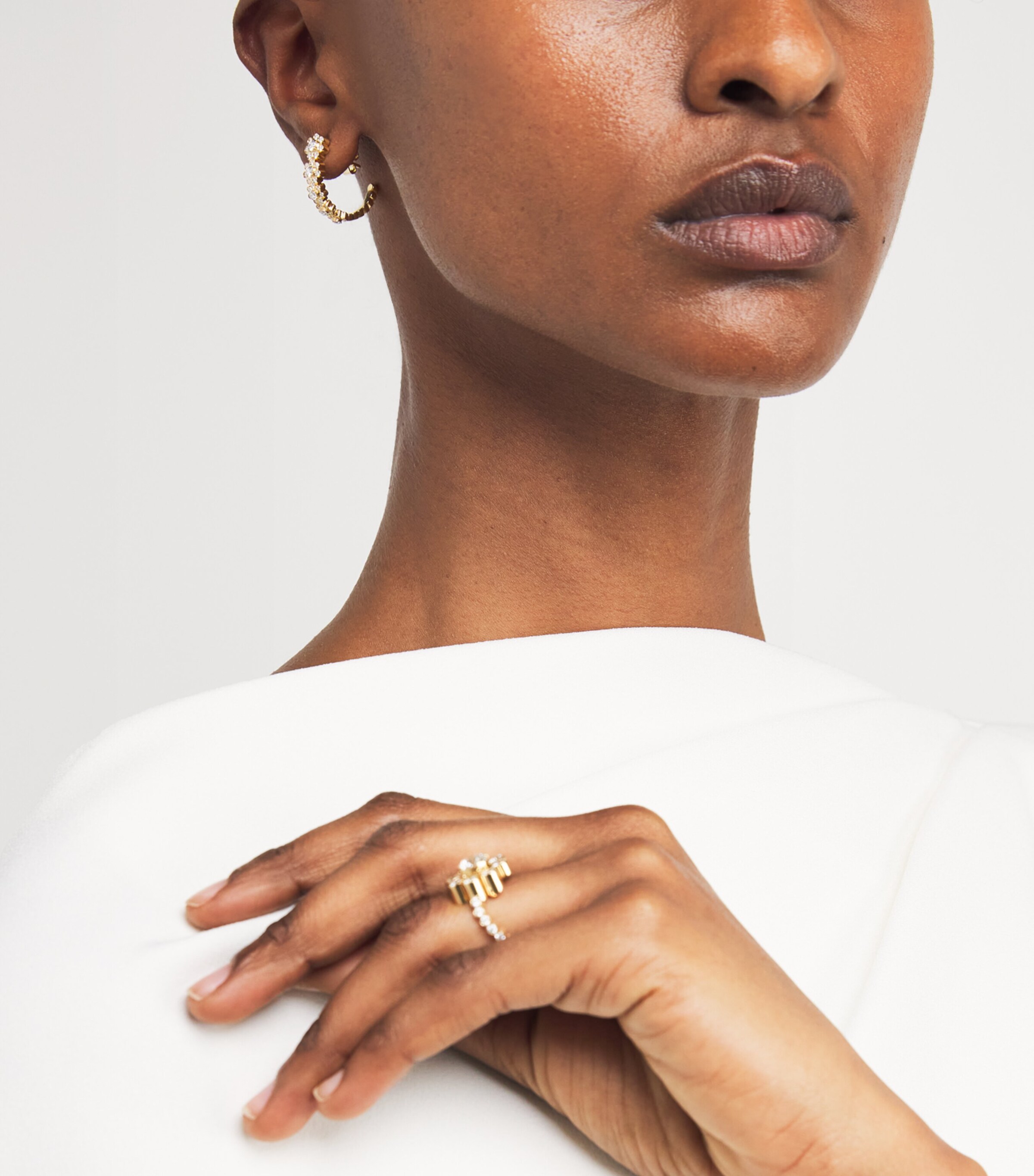 Sophie Bille Brahe Yellow Gold and Diamond Boucle Fleurs Hoop Earrings Yellow Gold Image 5