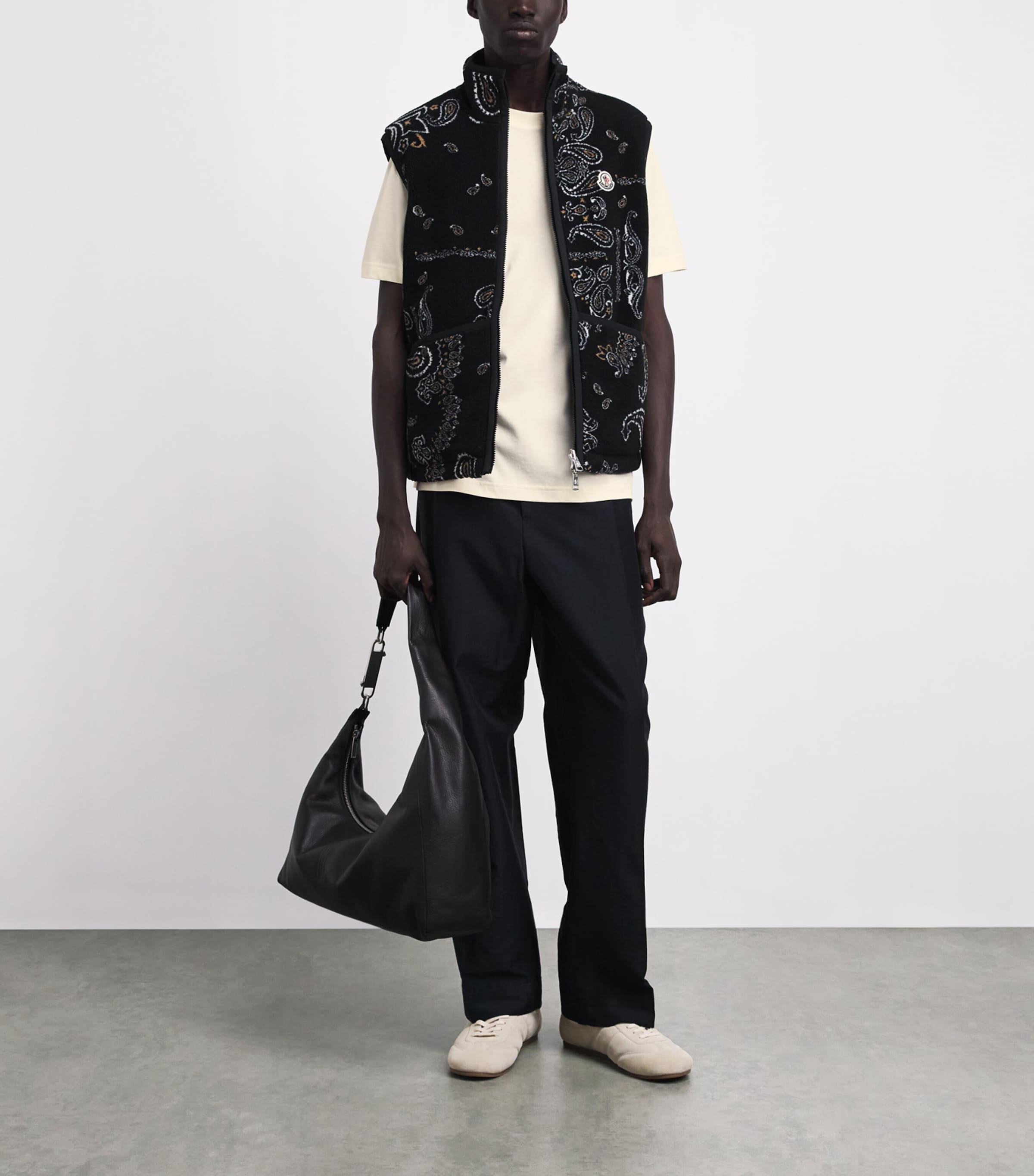 Moncler Mens Cotton Logo-Patch T-Shirt Image 2