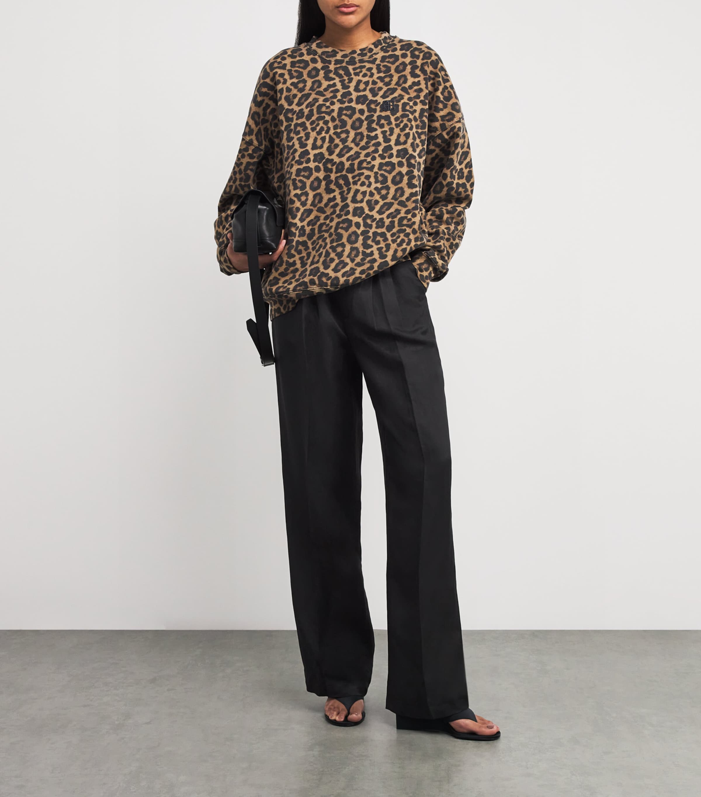 Pleated Carrie Wide-Leg Trousers BLACK LINEN BLEND Image 2