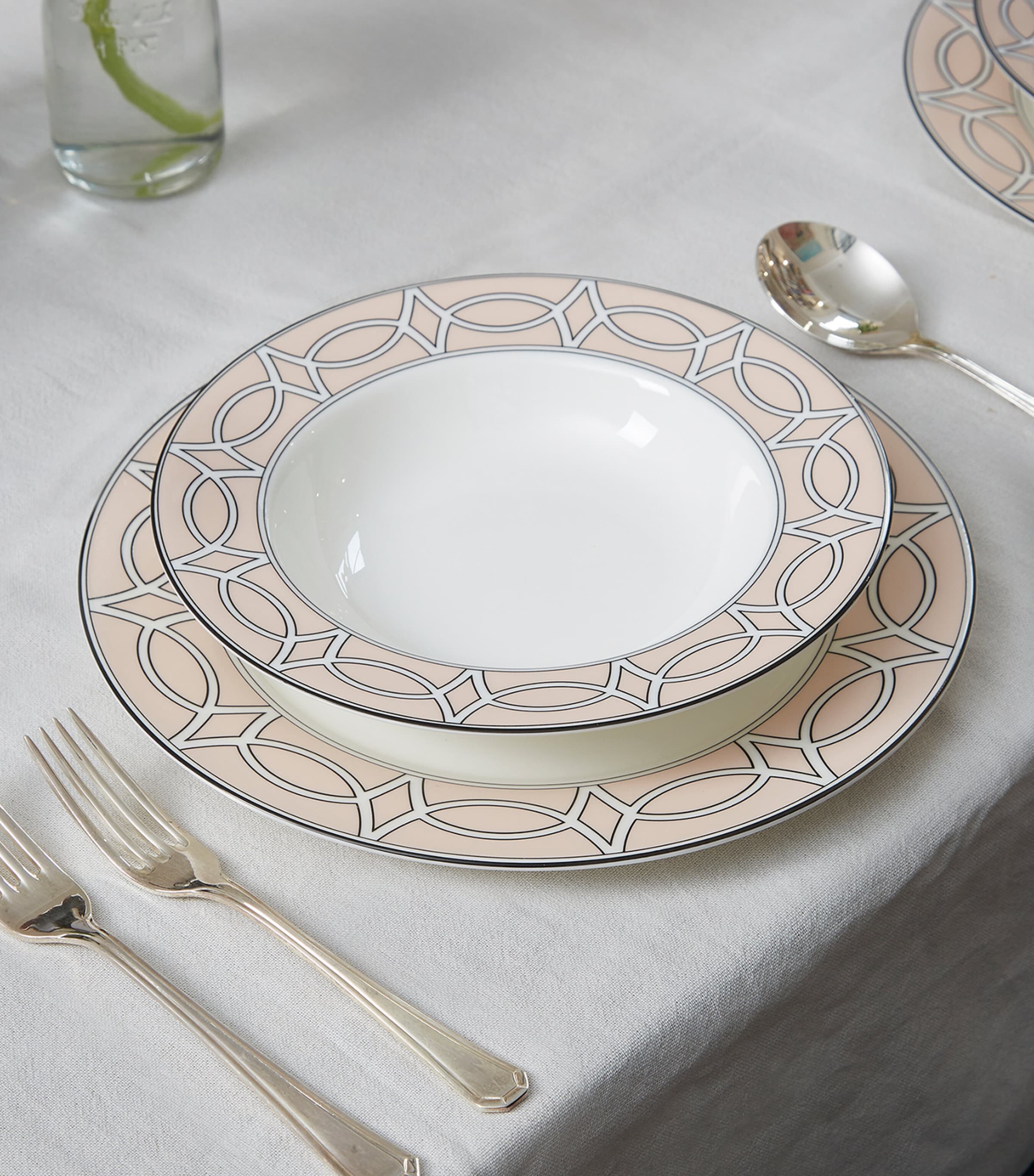 Loop Soup Bowl (23cm) BLUSH Image 2