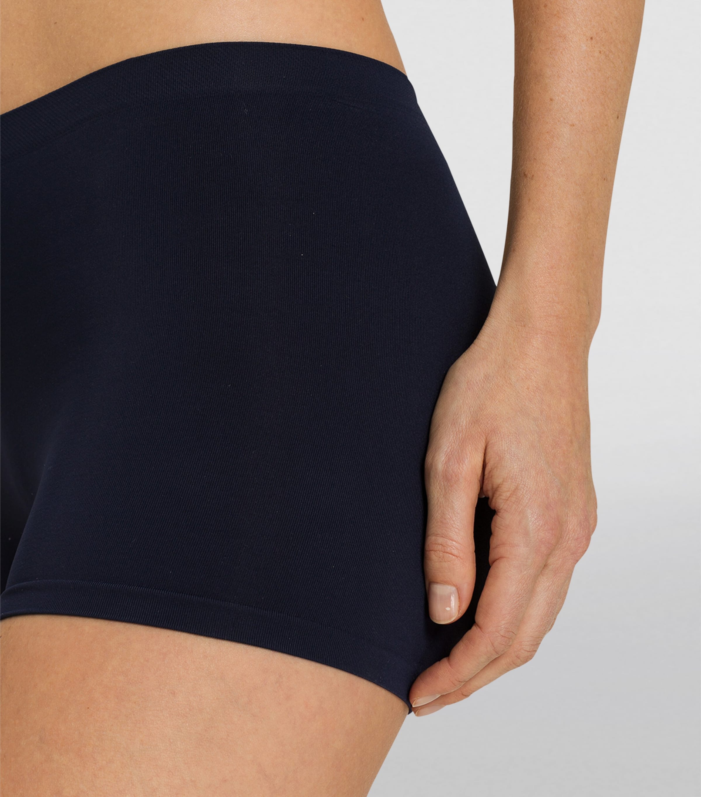 Hanro Womens Touch Feeling Boy Shorts Image 7