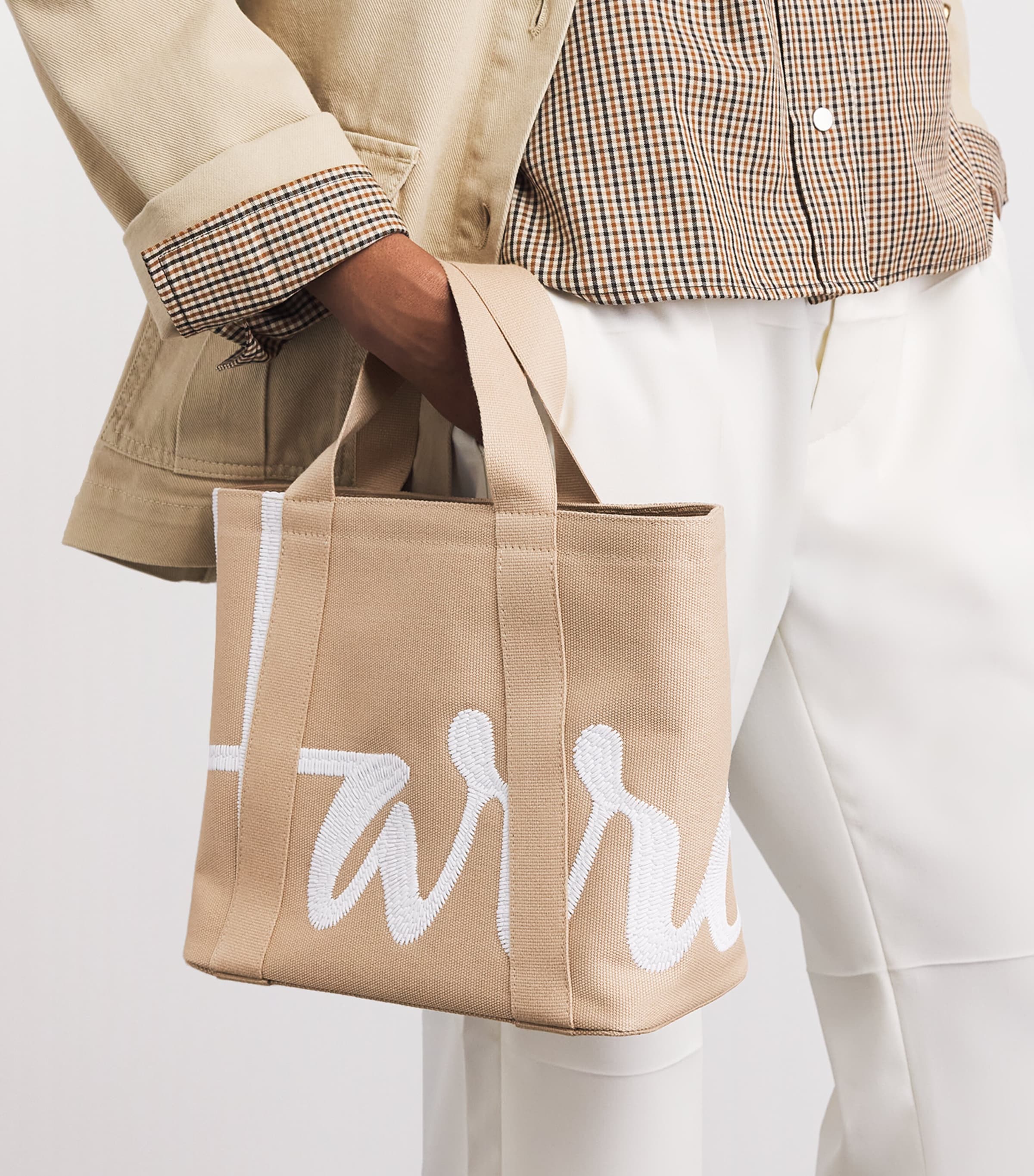 Harrods Small Logo Tote Bag Neutral Image 4