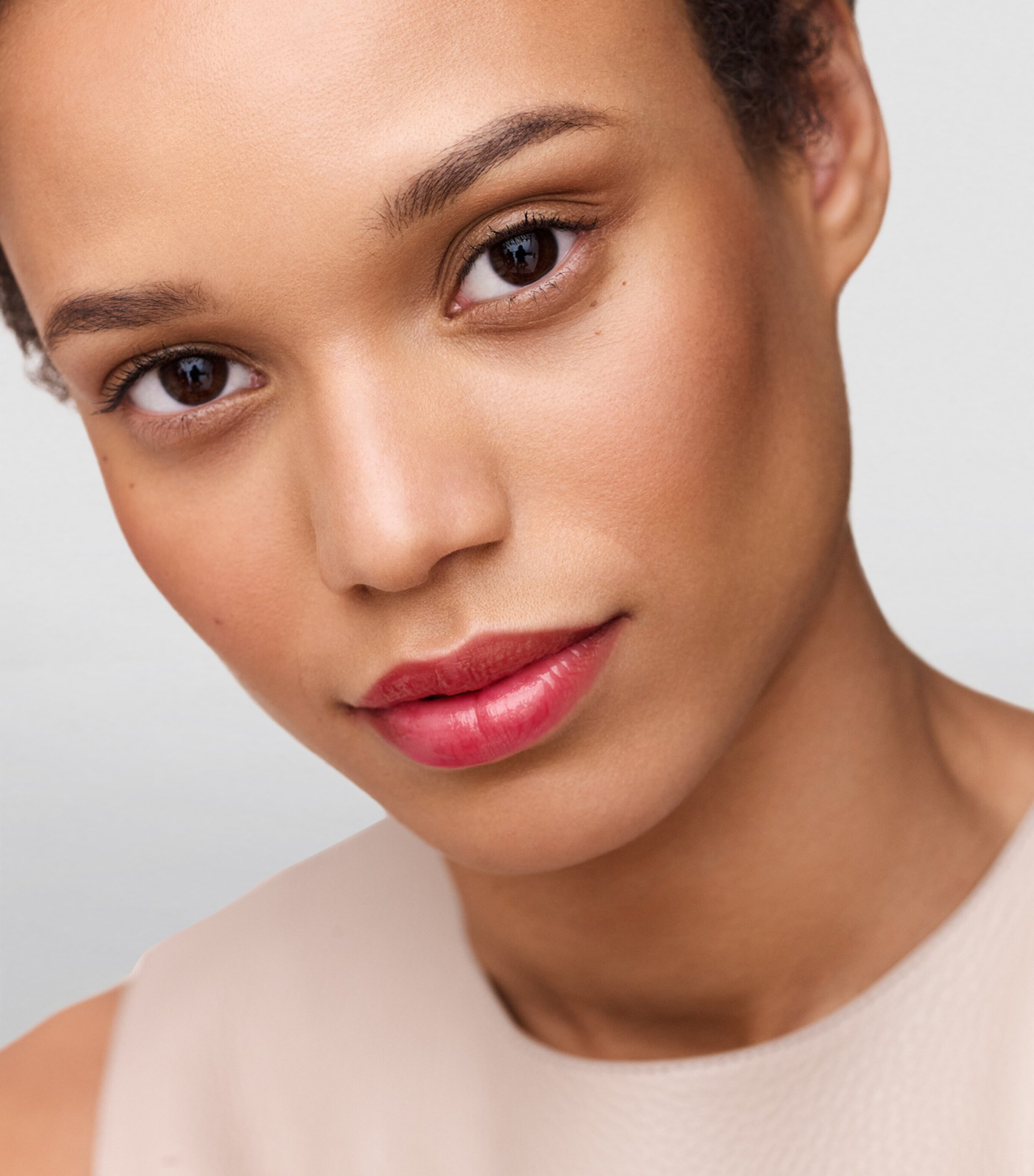 Hermèsistible Infused Care Oil (8.5ml) - 04 Rouge Amarelle 04 ROUGE AMARELLE Image 4