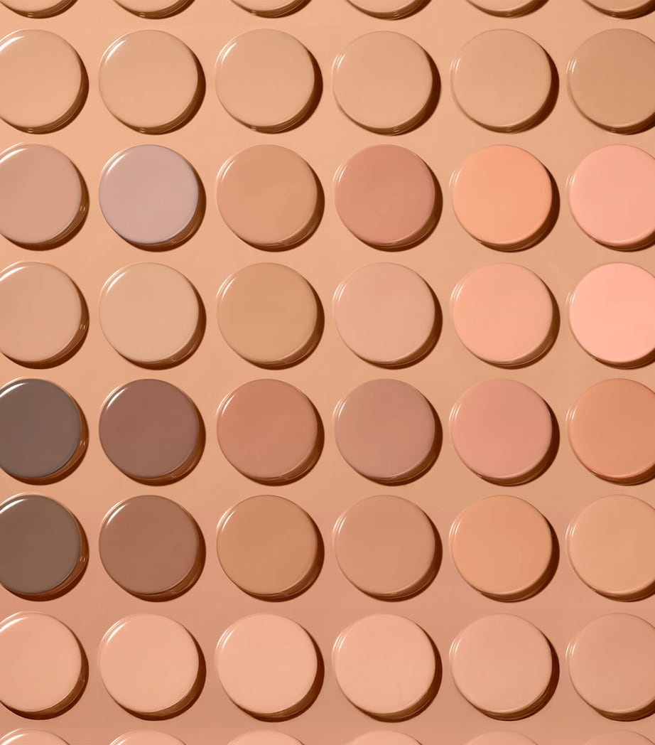 Skin Caviar Concealer Foundation SPF 15 WARM CHESTNUT Image 4