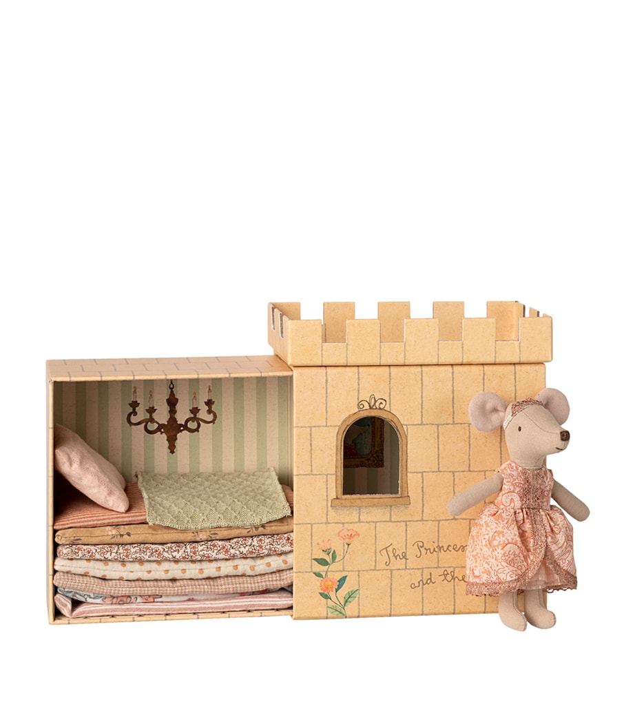 Maileg The Princess Mouse and the Pea Box Set (17cm) Image 1