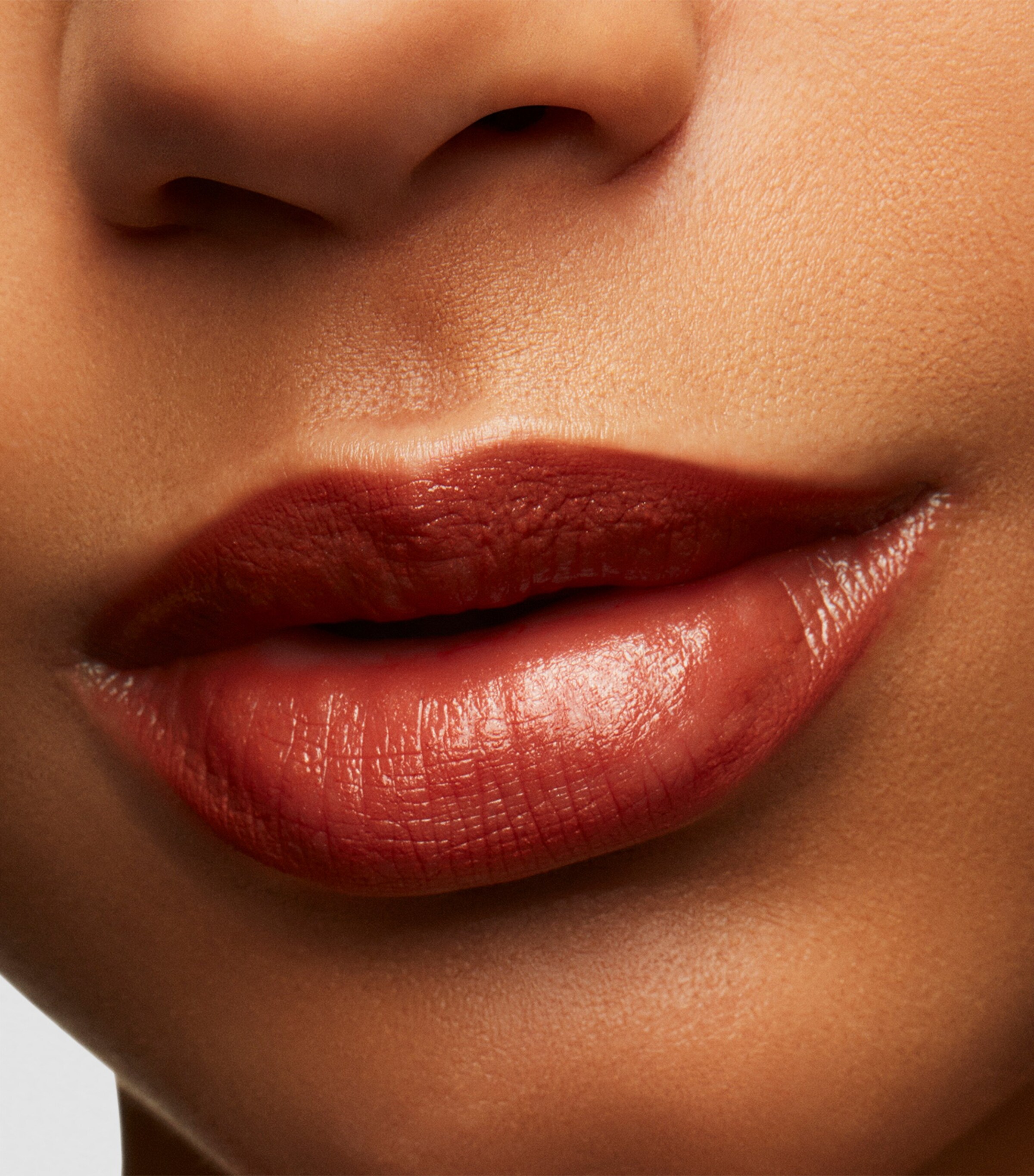 MAC Lustreglass Sheer-Shine Lipstick Work Crush Image 4