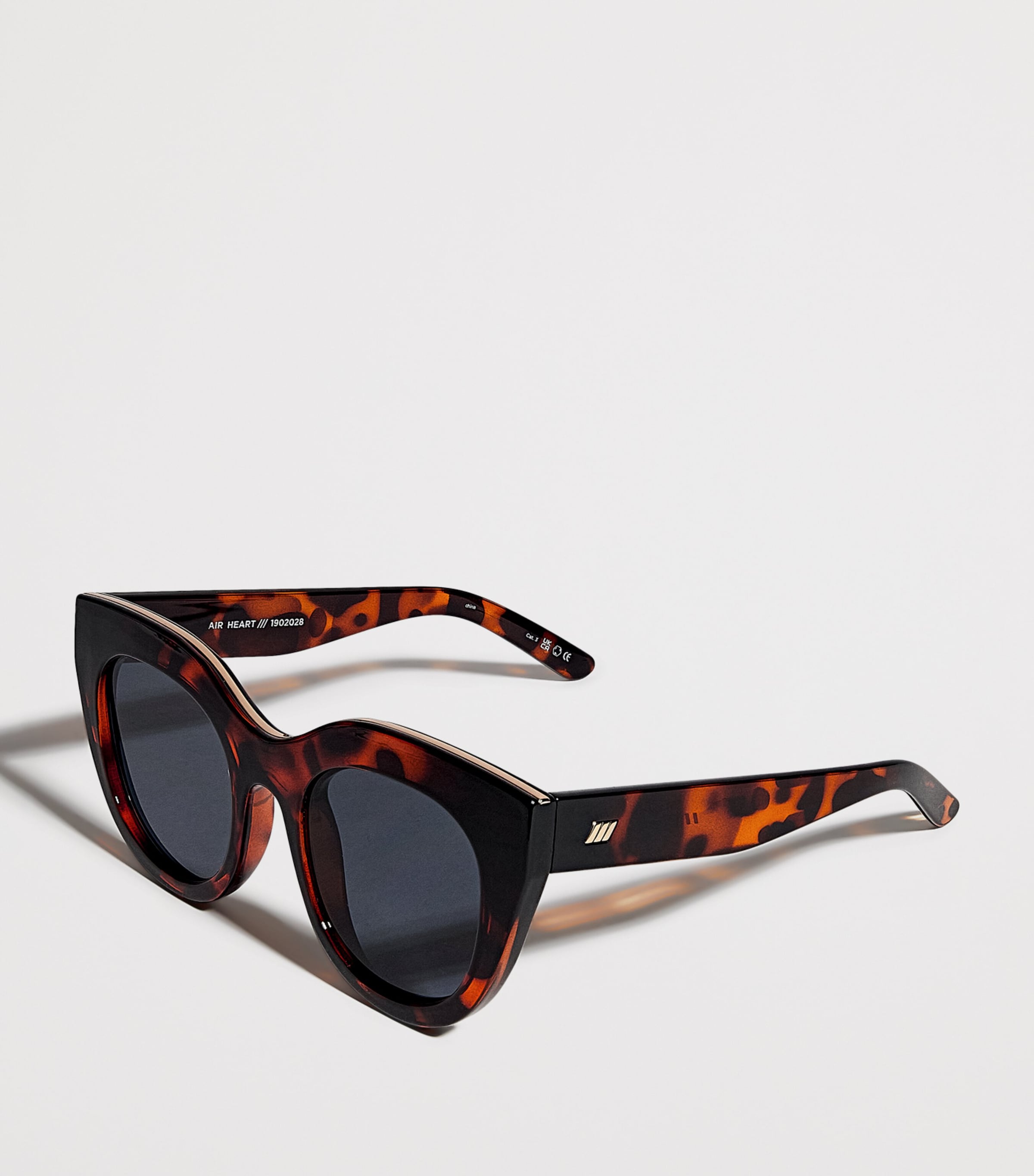 Le Specs Oversized Air Heart Sunglasses Tort Smoke Image 2