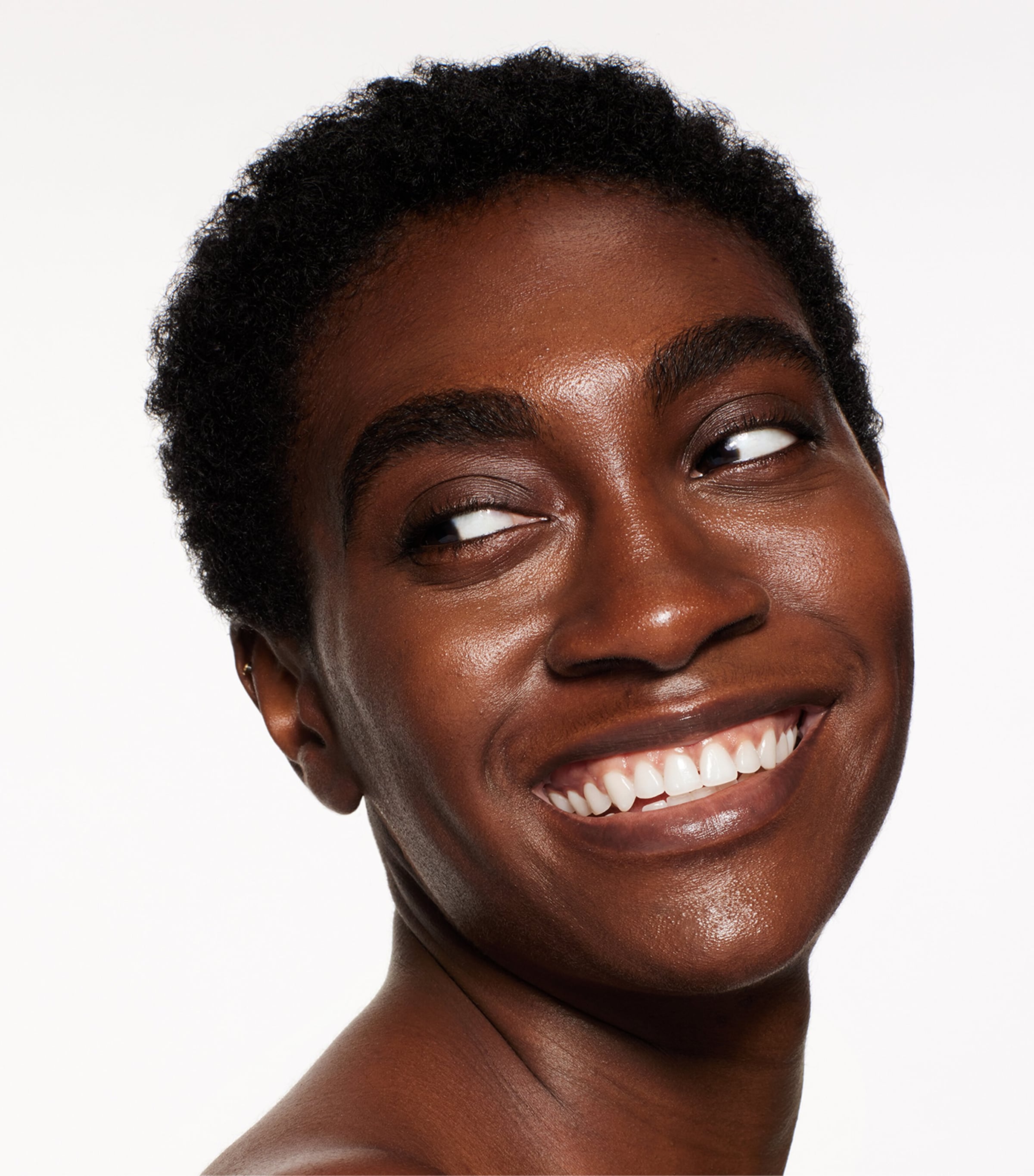 Revitalessence Skin Glow Foundation SPF 30 540 MAHOGANY Image 3