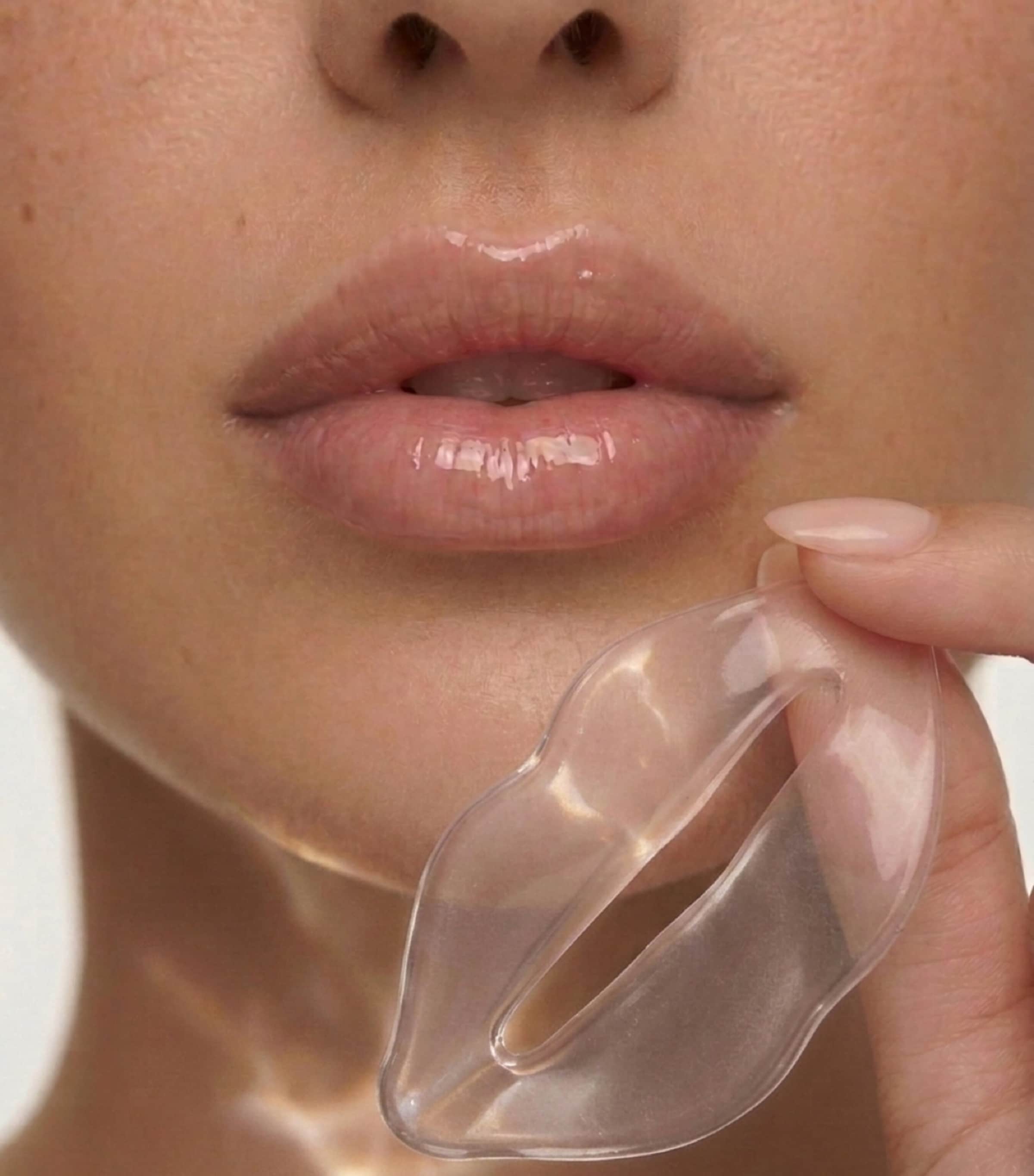 HelloSKIN Collagen Hydrogel Lip Mask Image 2