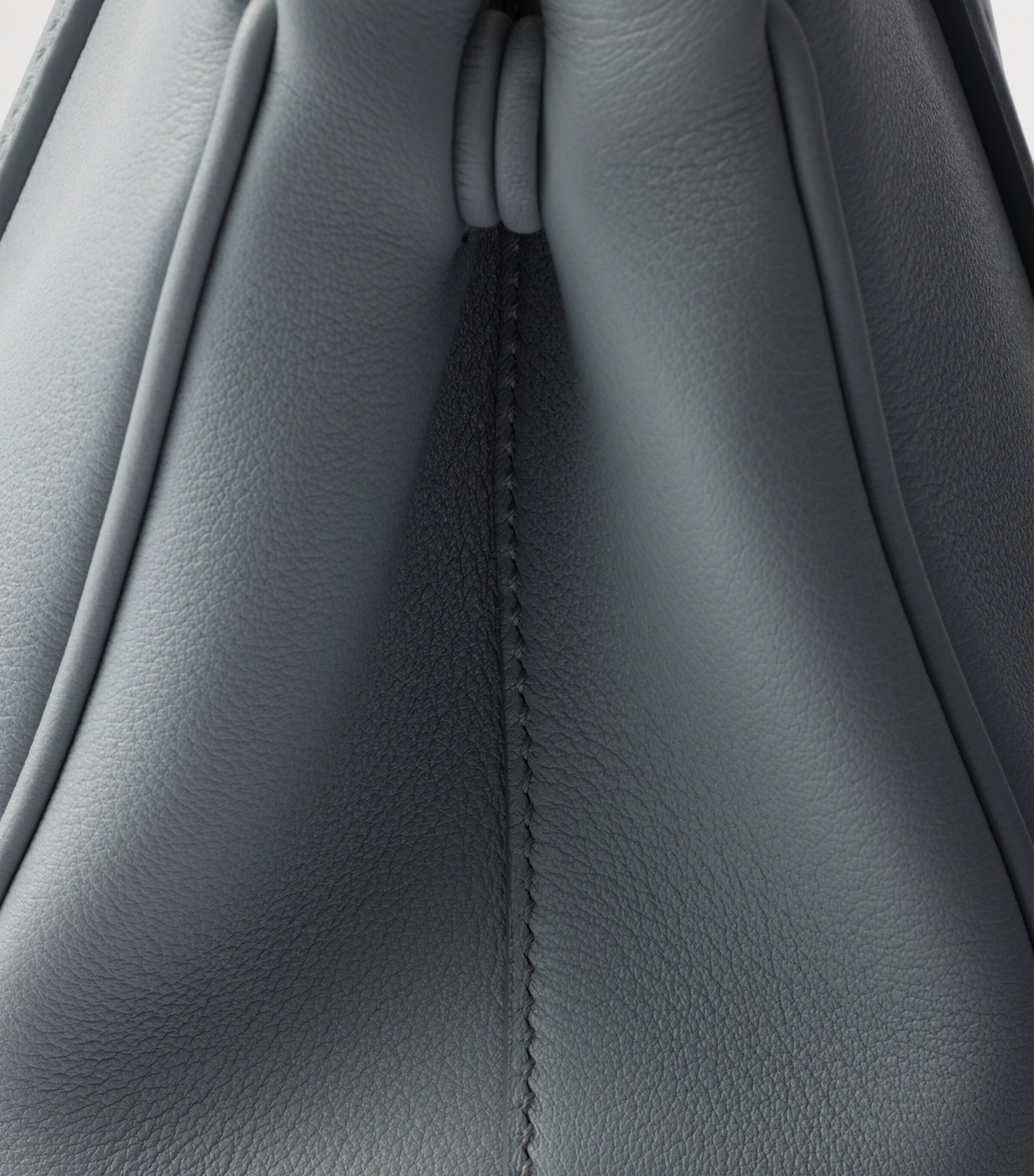 Medium Leather Galleria Top-Handle Bag F0384 Image 8