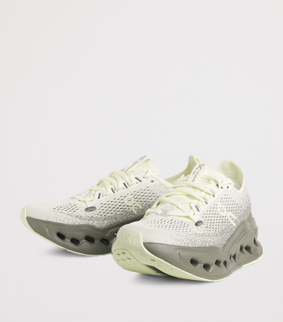 On Cloudsurfer Max Trainers Seedling | Olive Image 3