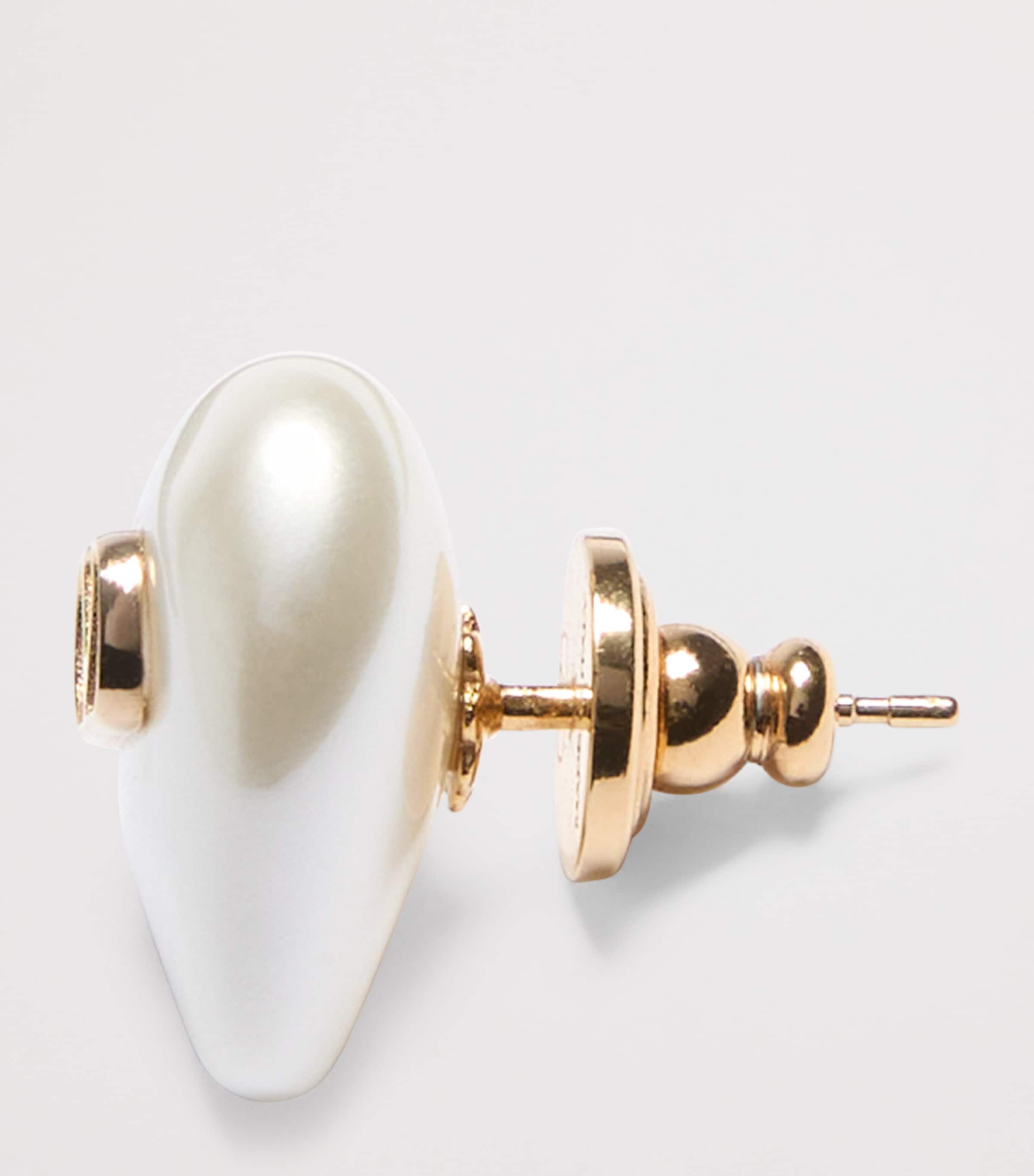 VLogo Heart Earrings R5G Image 5