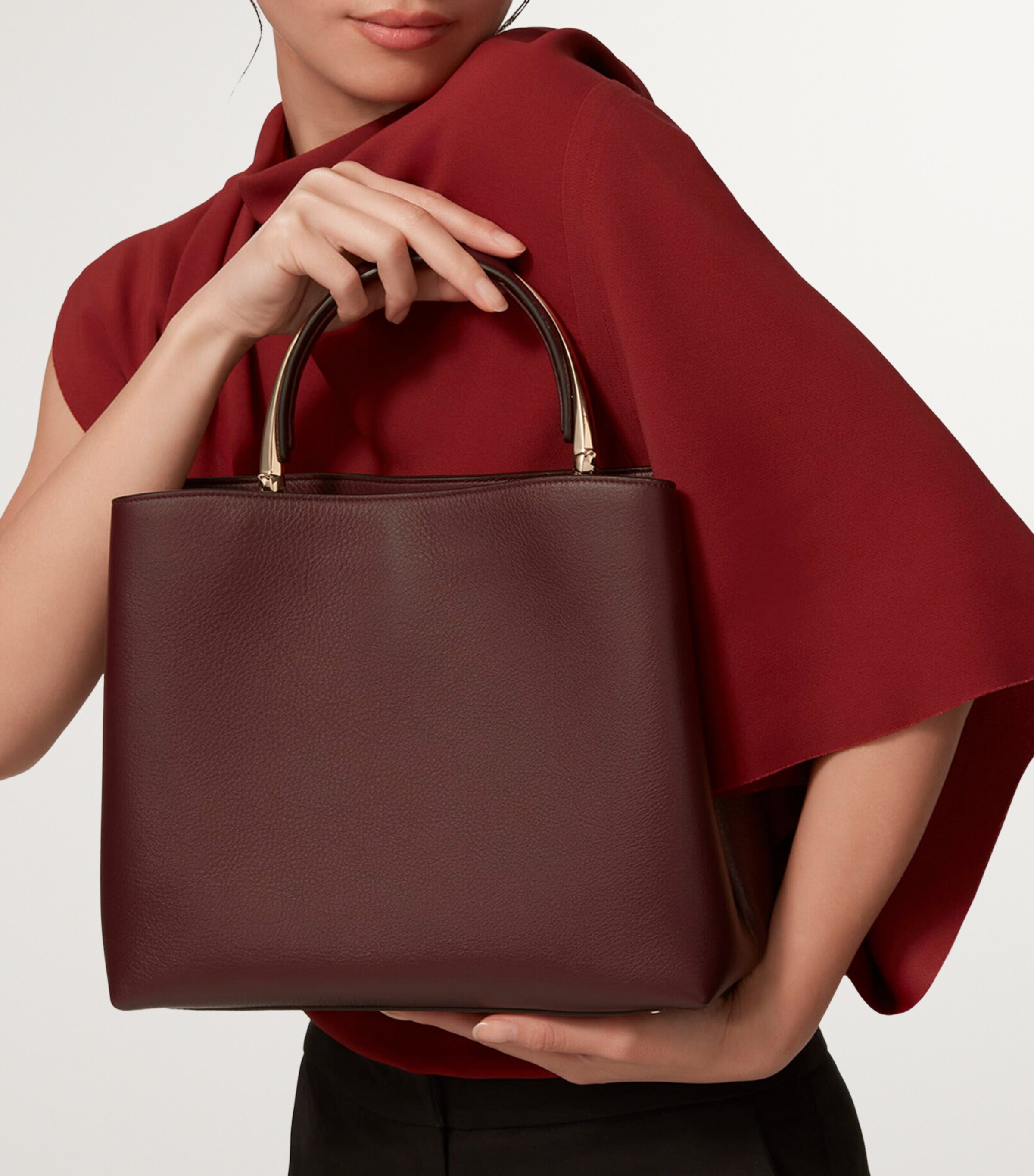 Medium Calfskin Panthère de Cartier Top-Handle Bag PLUM Image 8