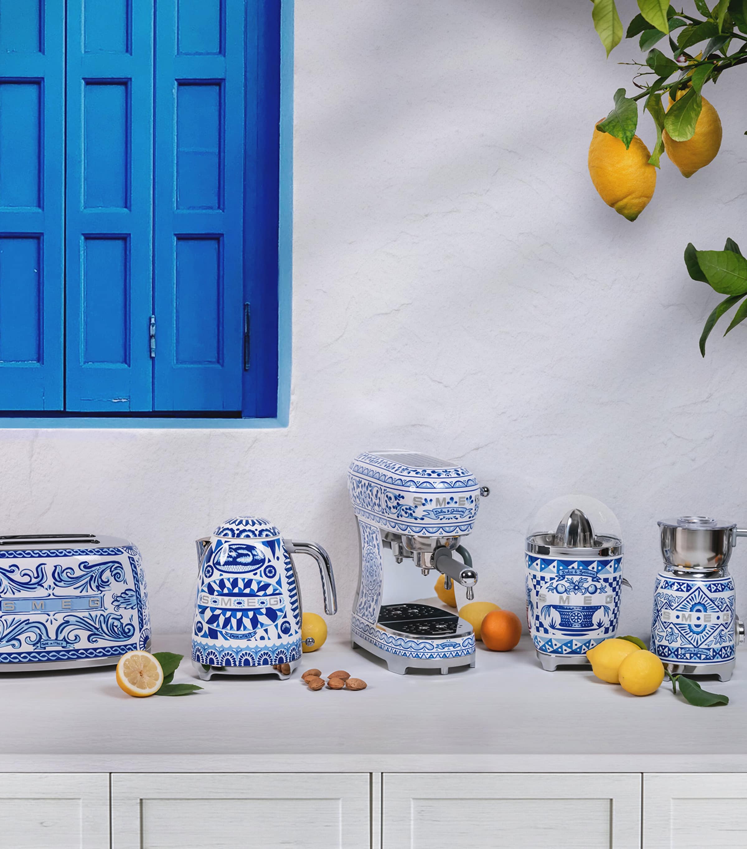 x Dolce & Gabbana Blu Mediterraneo 2-Slice Toaster WHITE & BLUE Image 6