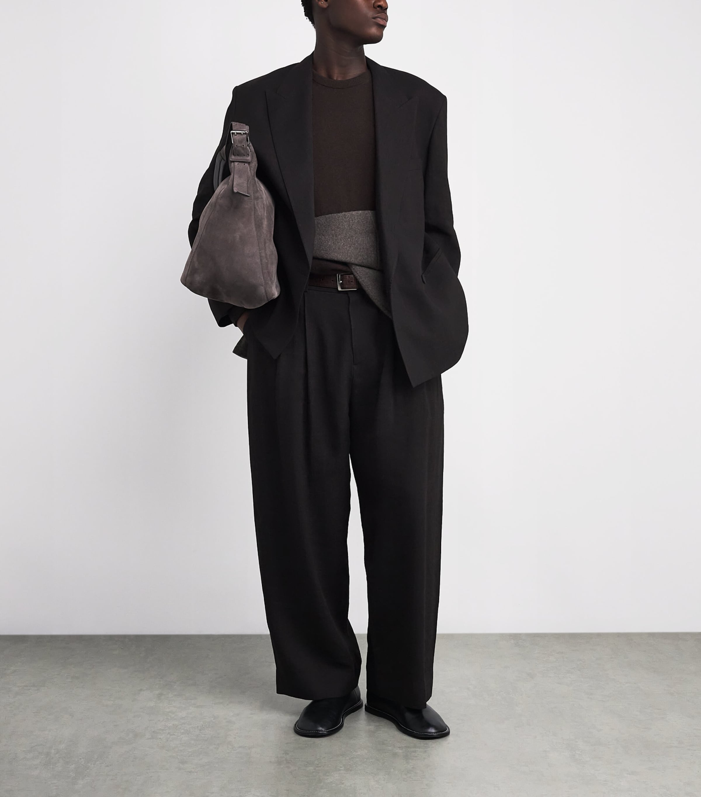 Wool-Cashmere Crew-Neck Sweater EBONY/ BK982 Image 2