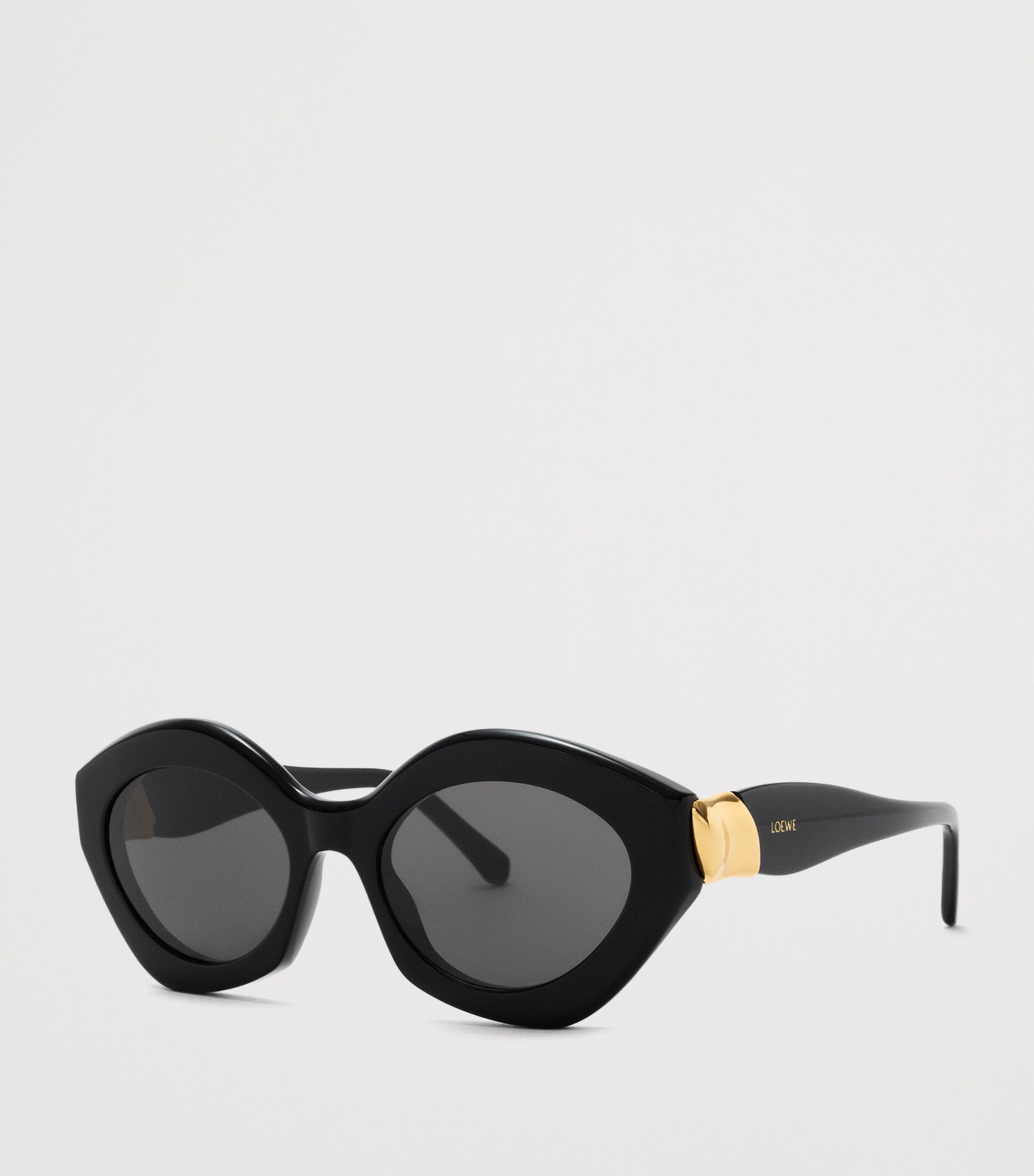 Loewe Black Angular Cat-Eye Sunglasses with Gold Logo Anagram cat-eye sunglasses in black - Loewe | Mytheresa main image 3