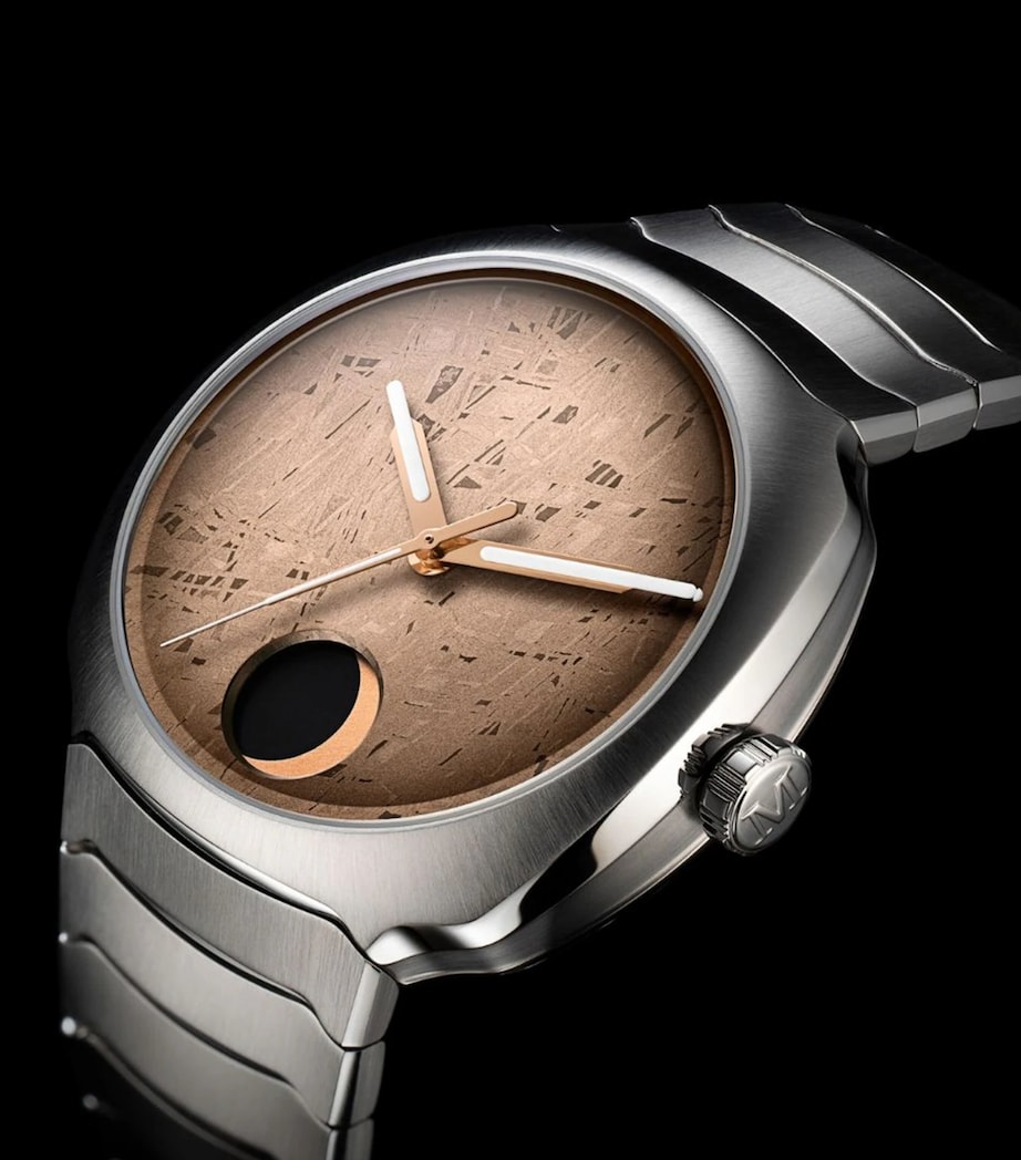 H. Moser & Cie Streamliner Perpetual Moon Concept Meteorite Watch 40mm Golden Meteorite Image 3