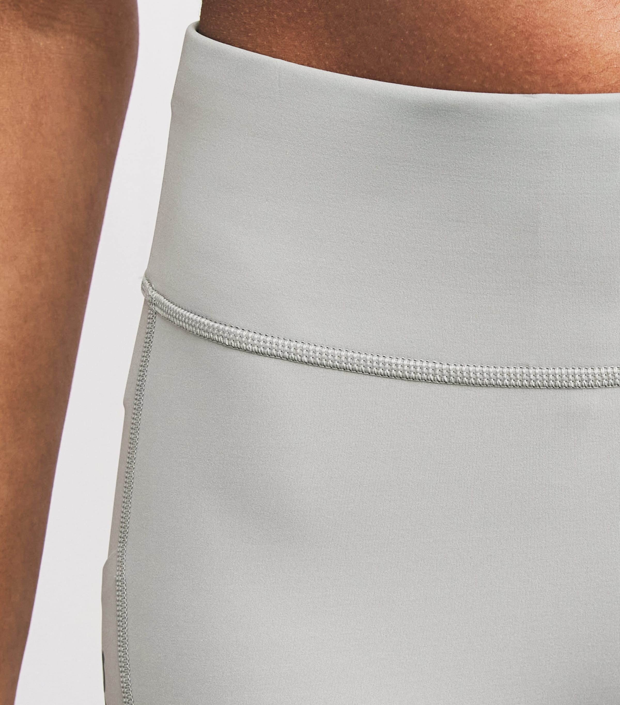 On Womens Performance 7/8 Leggings Grey Image 3